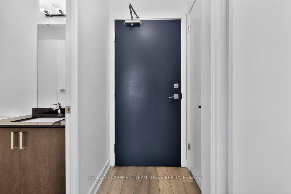 Photo 6 of Unit B202, 5240 Dundas Street, Burlington, Orchard — HOMEH