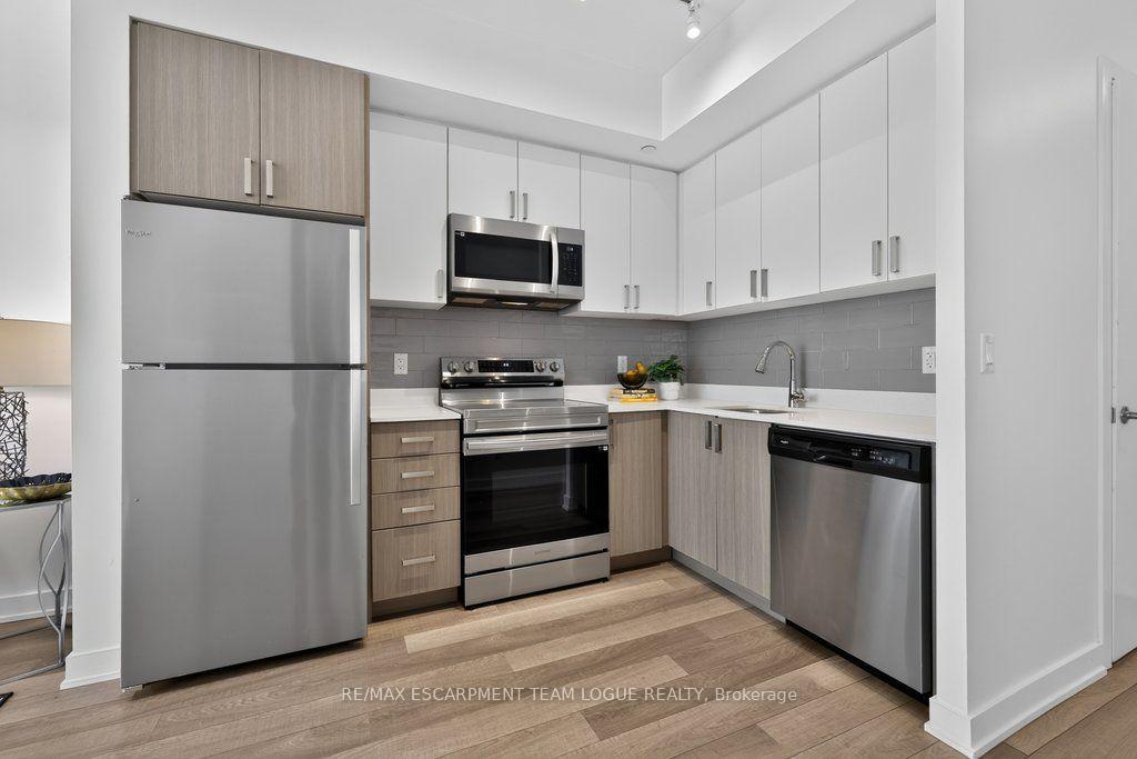 Photo 7 of Unit B202, 5240 Dundas Street, Burlington, Orchard — HOMEH