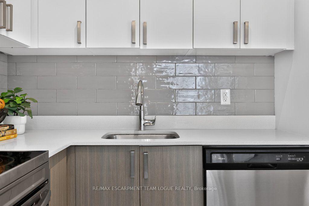 Photo 9 of Unit B202, 5240 Dundas Street, Burlington, Orchard — HOMEH