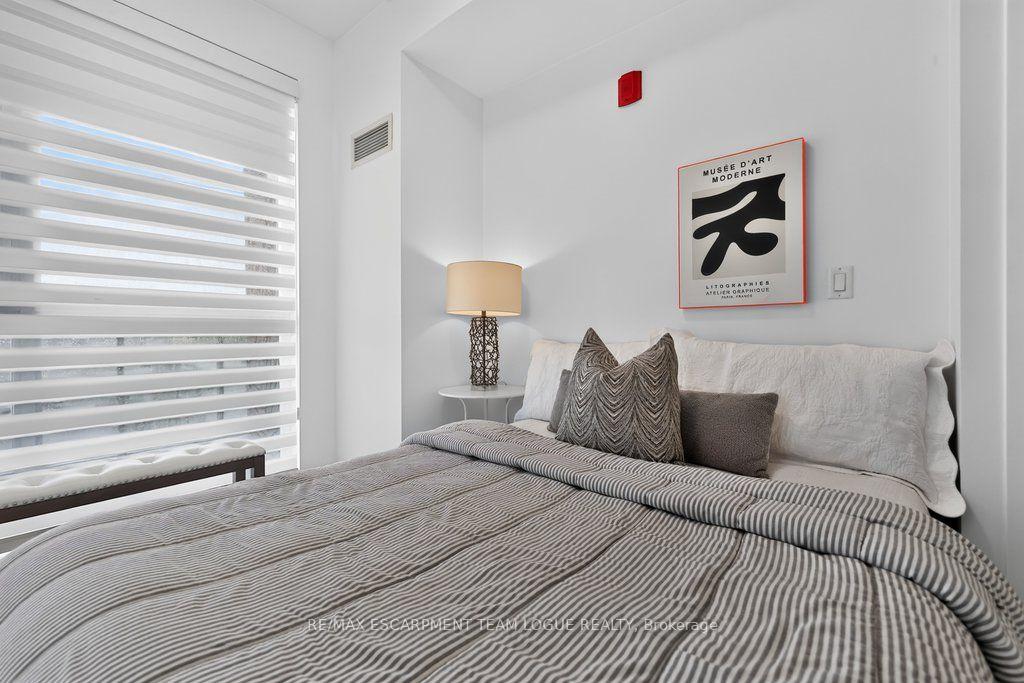 Photo 17 of Unit B202, 5240 Dundas Street, Burlington, Orchard — HOMEH