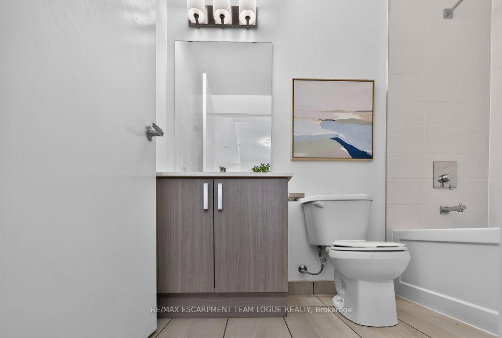 Photo 19 of Unit B202, 5240 Dundas Street, Burlington, Orchard — HOMEH