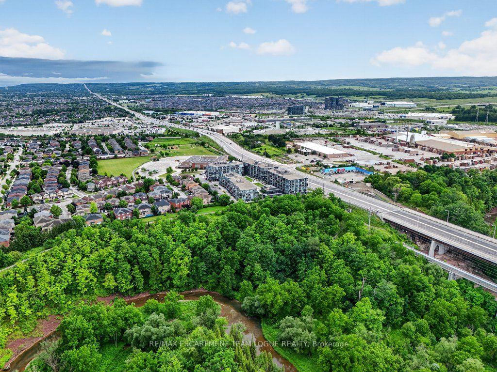 Photo 31 of Unit B202, 5240 Dundas Street, Burlington, Orchard — HOMEH