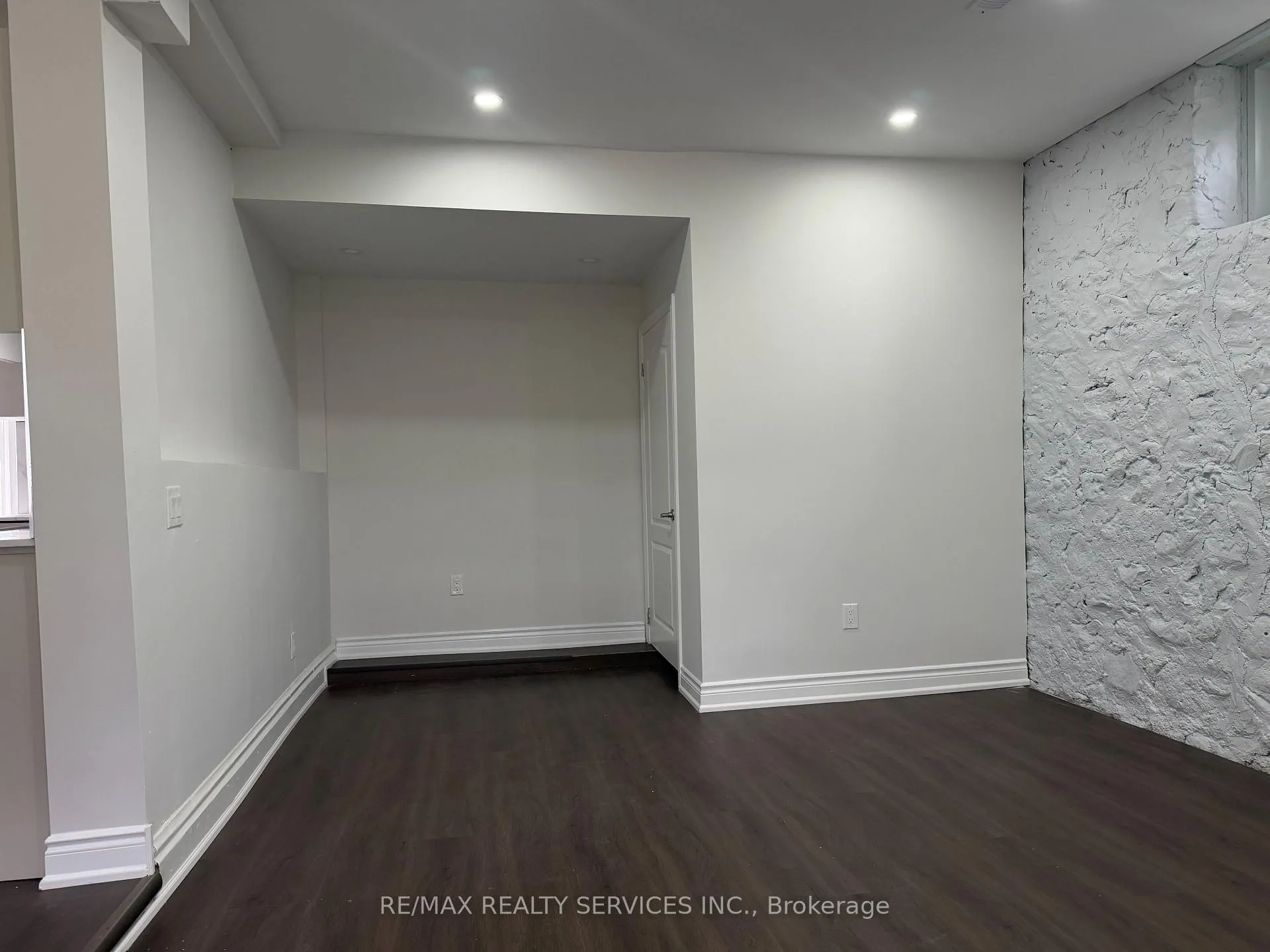 Photo 2 of Unit Unit B, 8918 Wellington 124 Road, Erin, Rural Erin — HOMEH