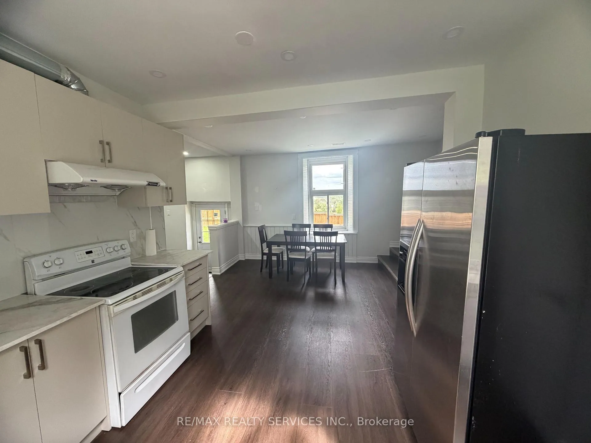 Photo 5 of Unit Unit B, 8918 Wellington 124 Road, Erin, Rural Erin — HOMEH