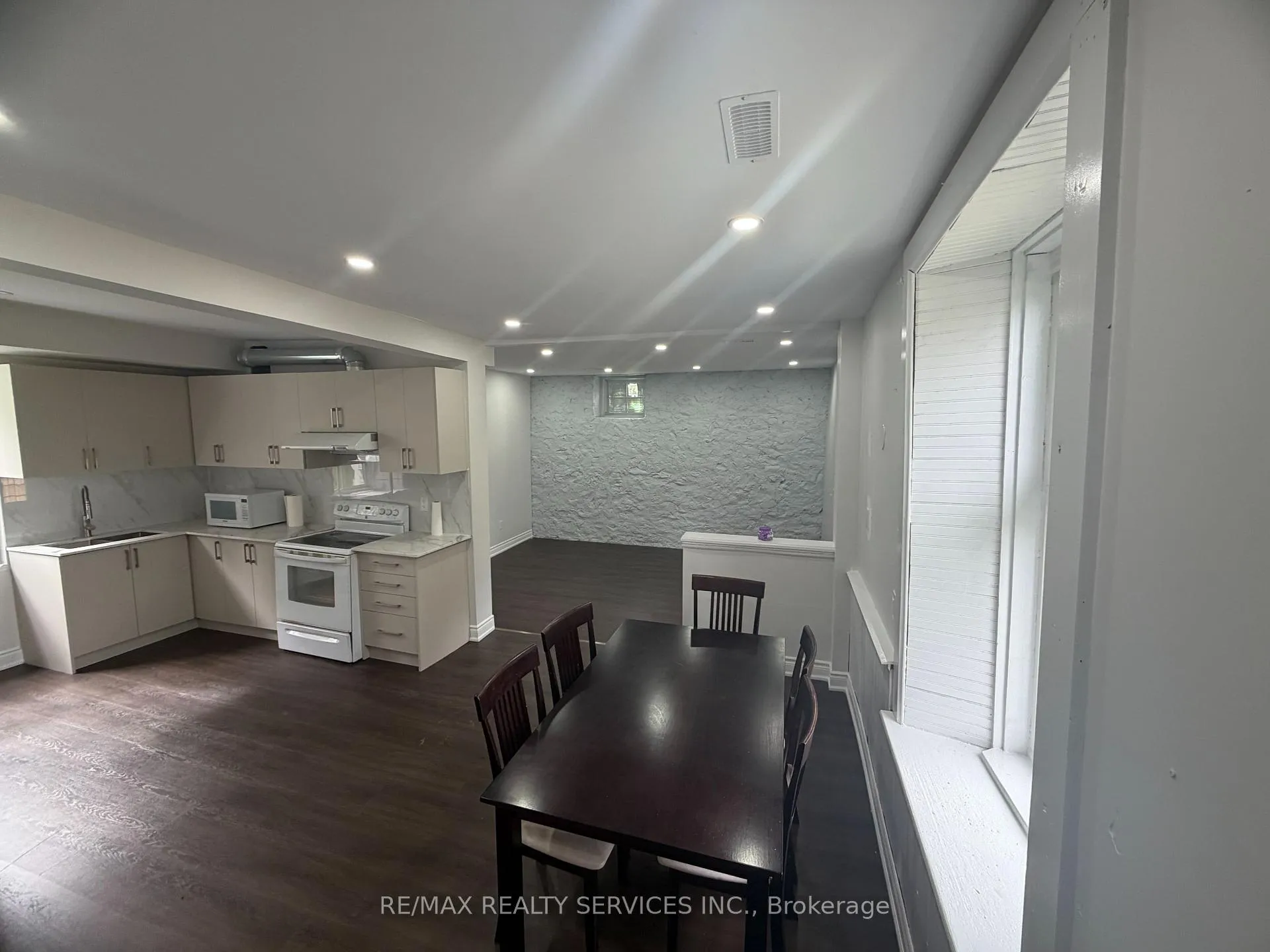 Photo 7 of Unit Unit B, 8918 Wellington 124 Road, Erin, Rural Erin — HOMEH