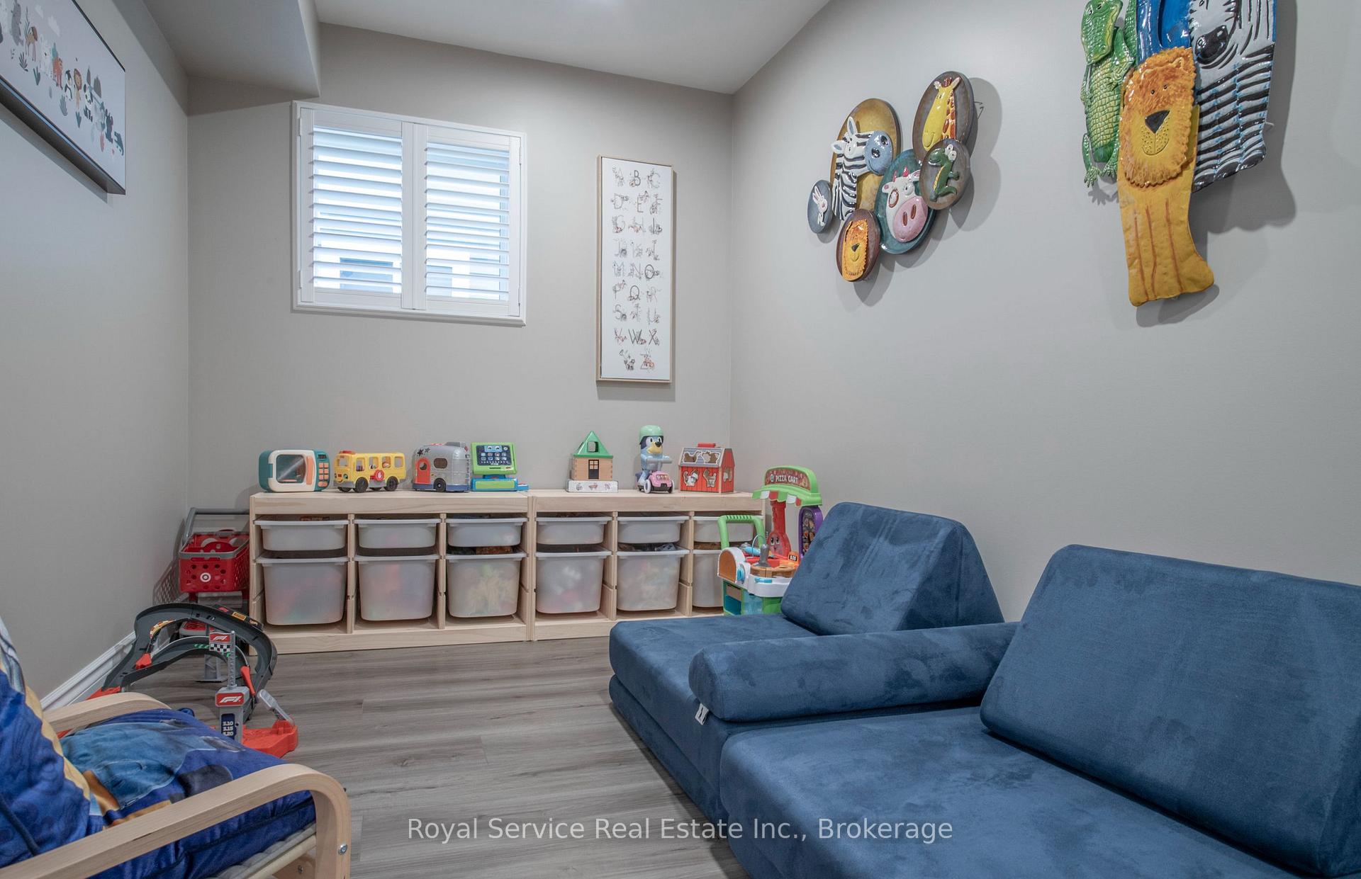 Photo 24 of 20 Grainger Crescent, Port Hope — HOMEH