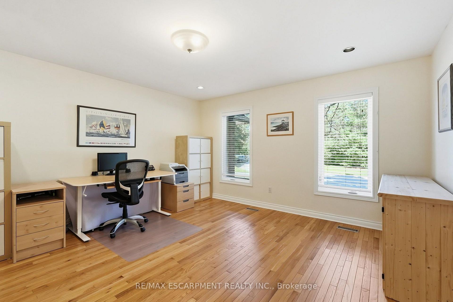 Photo 14 of 77 Flanders Drive, Hamilton, Waterdown — HOMEH