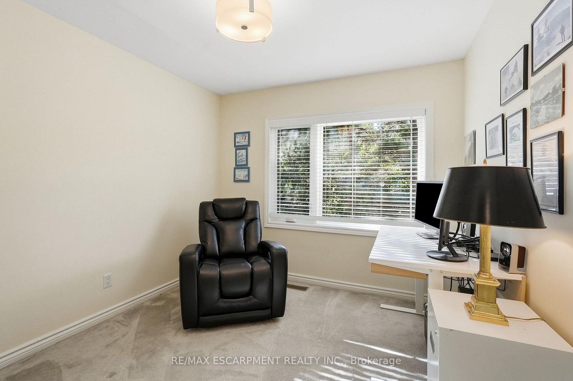 Photo 27 of 77 Flanders Drive, Hamilton, Waterdown — HOMEH