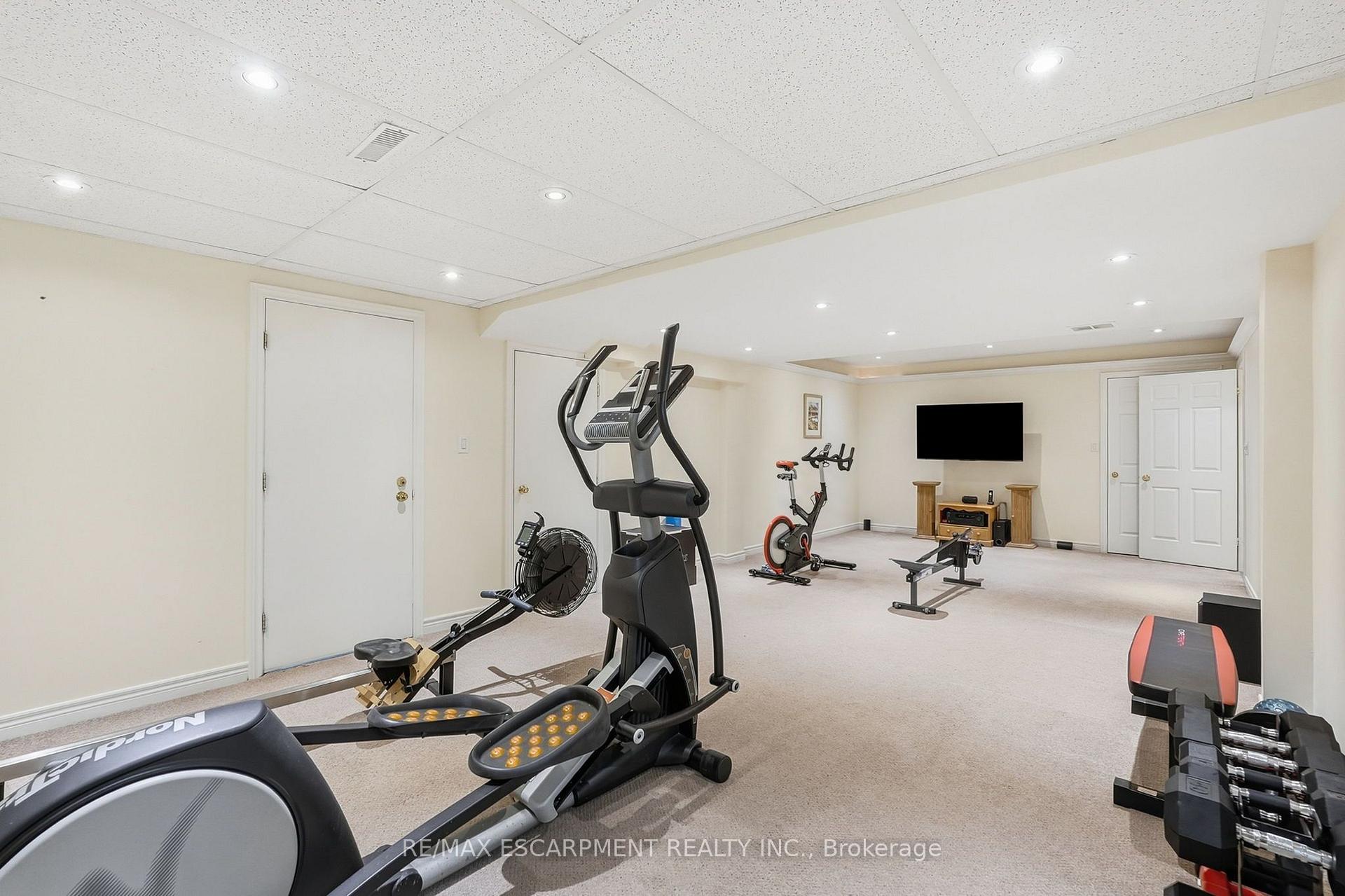 Photo 30 of 77 Flanders Drive, Hamilton, Waterdown — HOMEH
