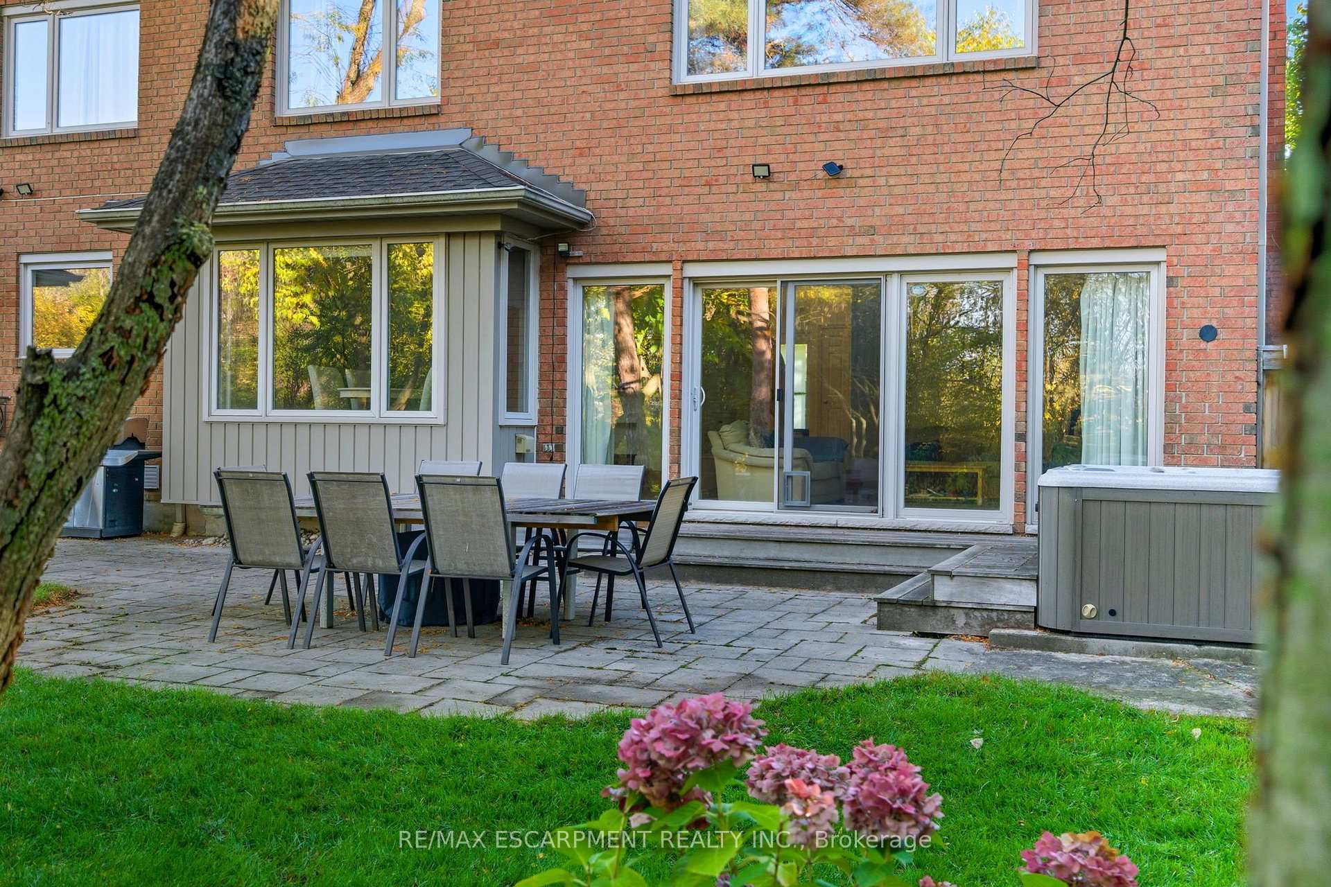 Photo 47 of 77 Flanders Drive, Hamilton, Waterdown — HOMEH