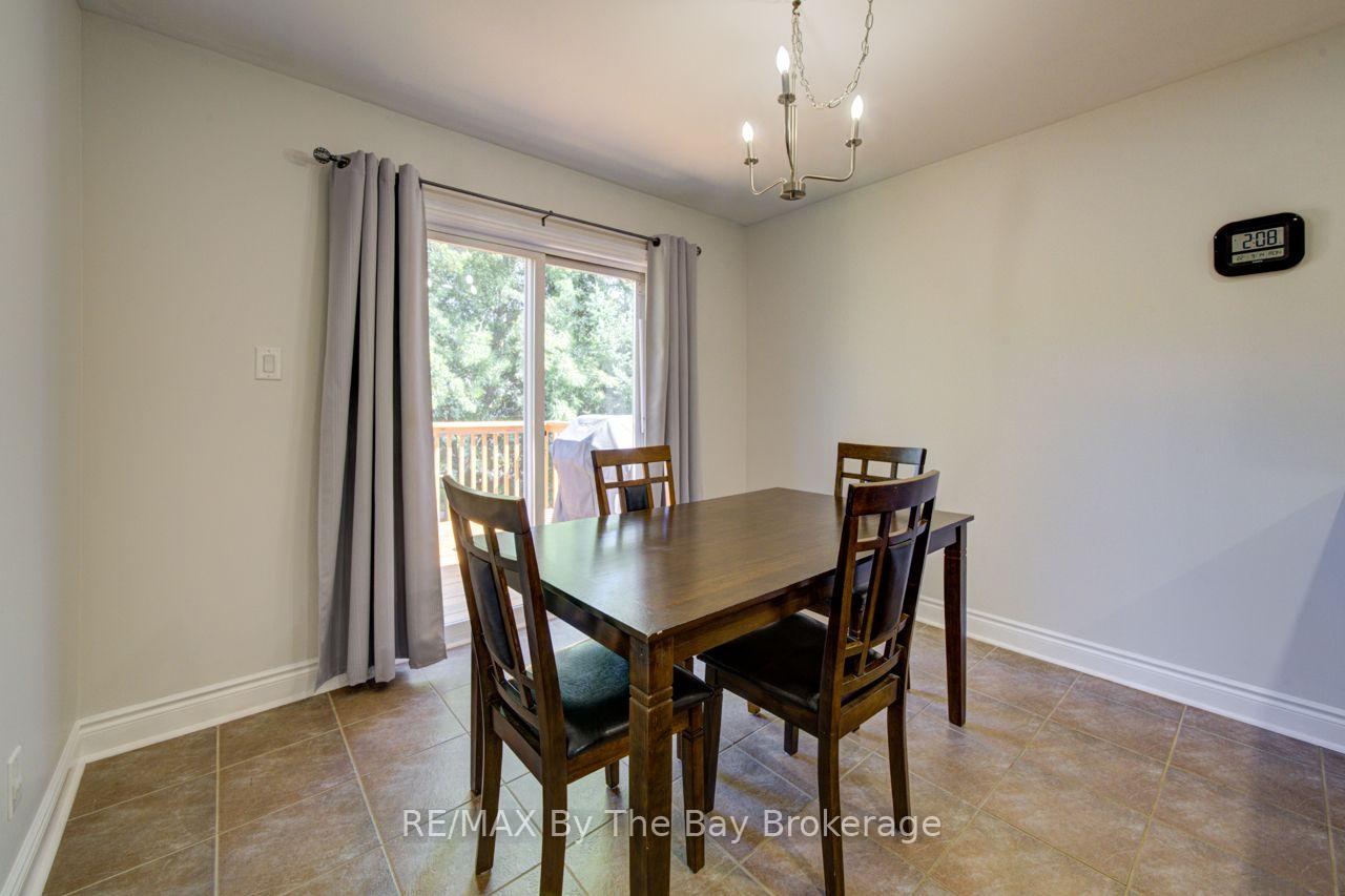 Photo 15 of 45 Rose Valley Way, Wasaga Beach — HOMEH