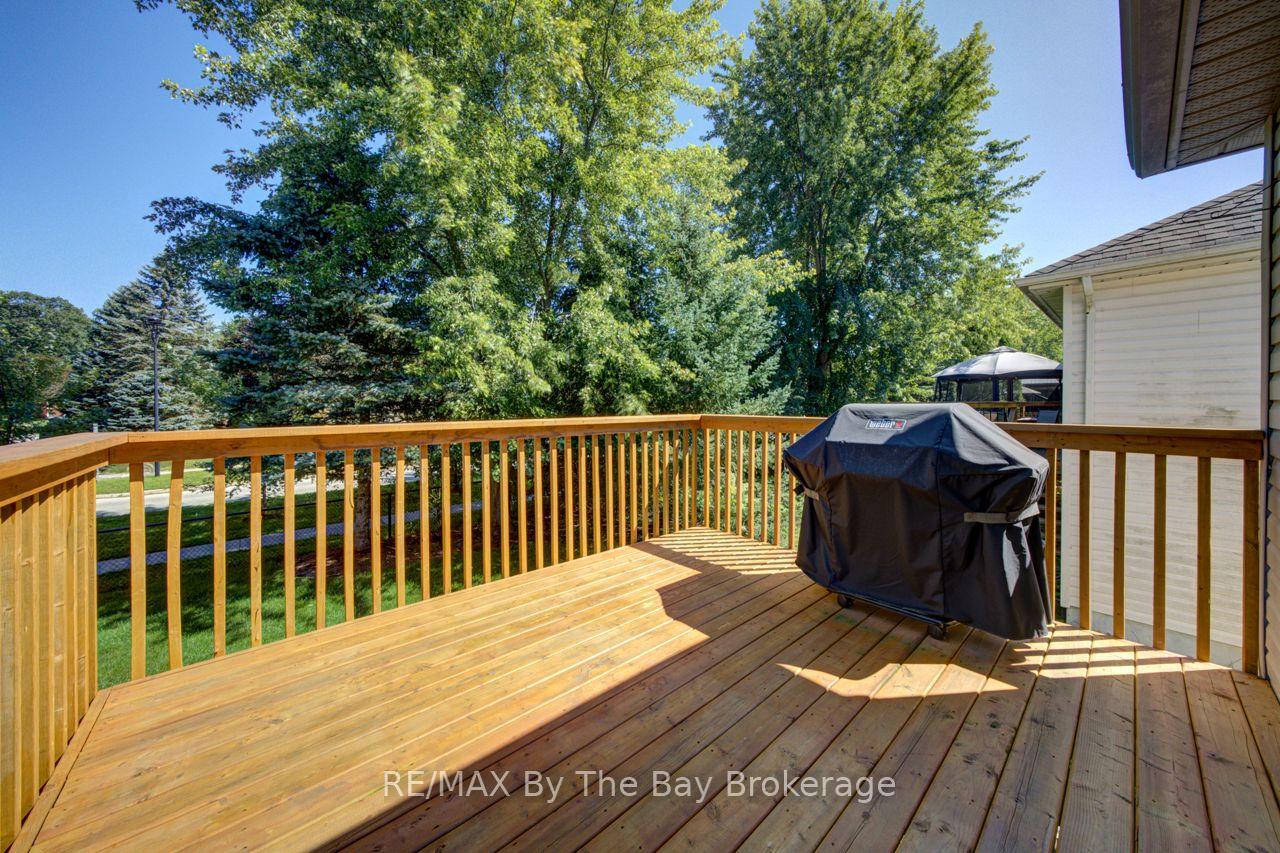 Photo 16 of 45 Rose Valley Way, Wasaga Beach — HOMEH