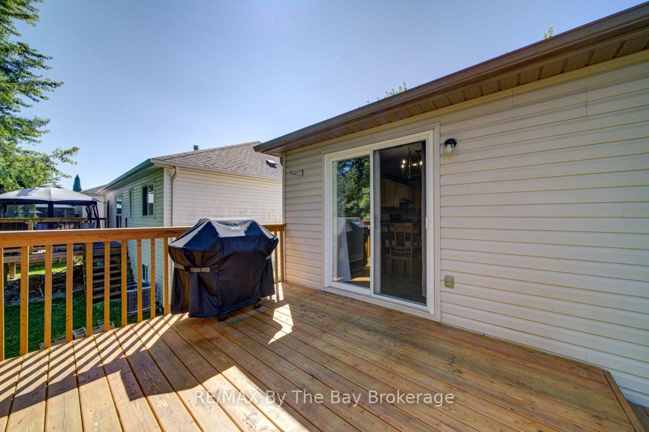 Photo 17 of 45 Rose Valley Way, Wasaga Beach — HOMEH