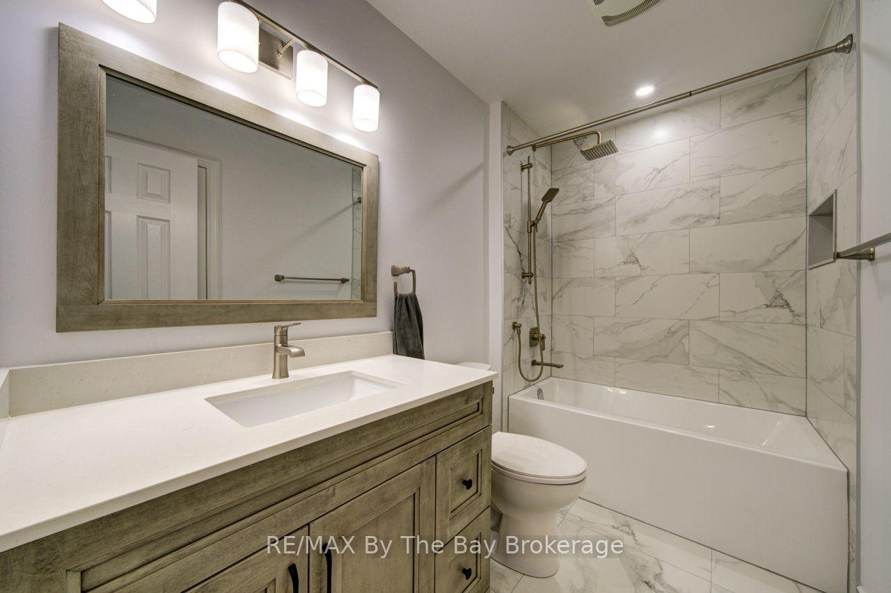 Photo 21 of 45 Rose Valley Way, Wasaga Beach — HOMEH