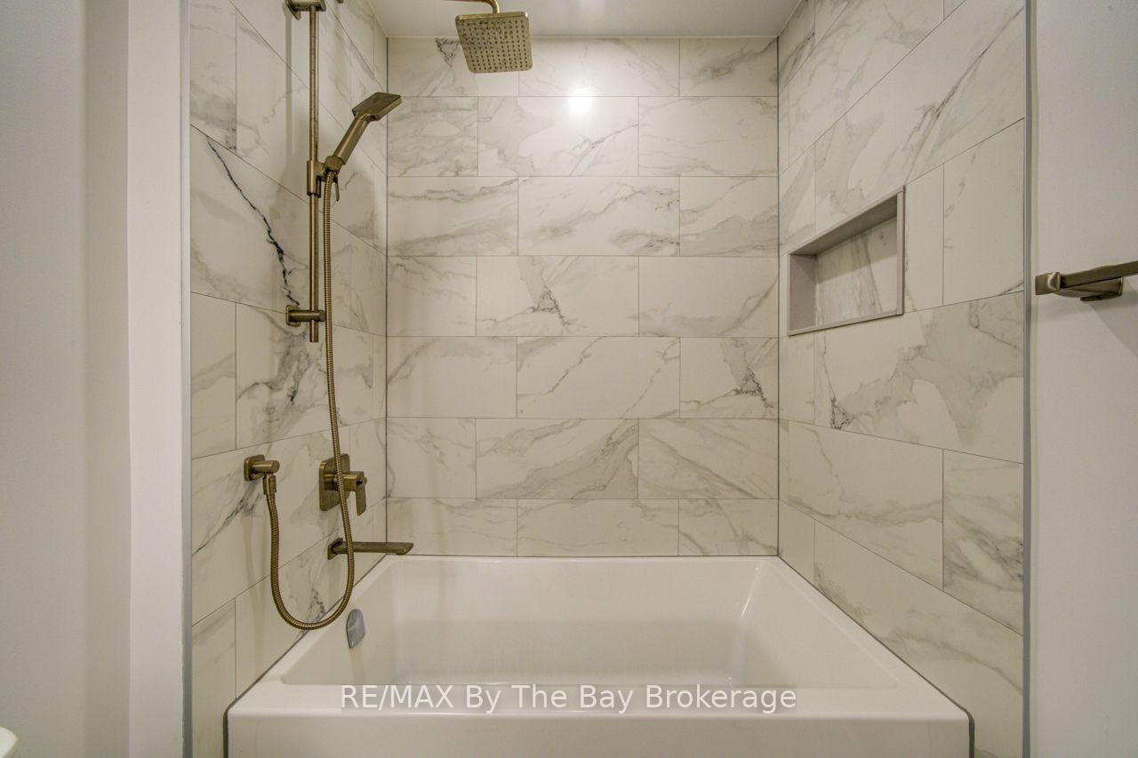 Photo 22 of 45 Rose Valley Way, Wasaga Beach — HOMEH