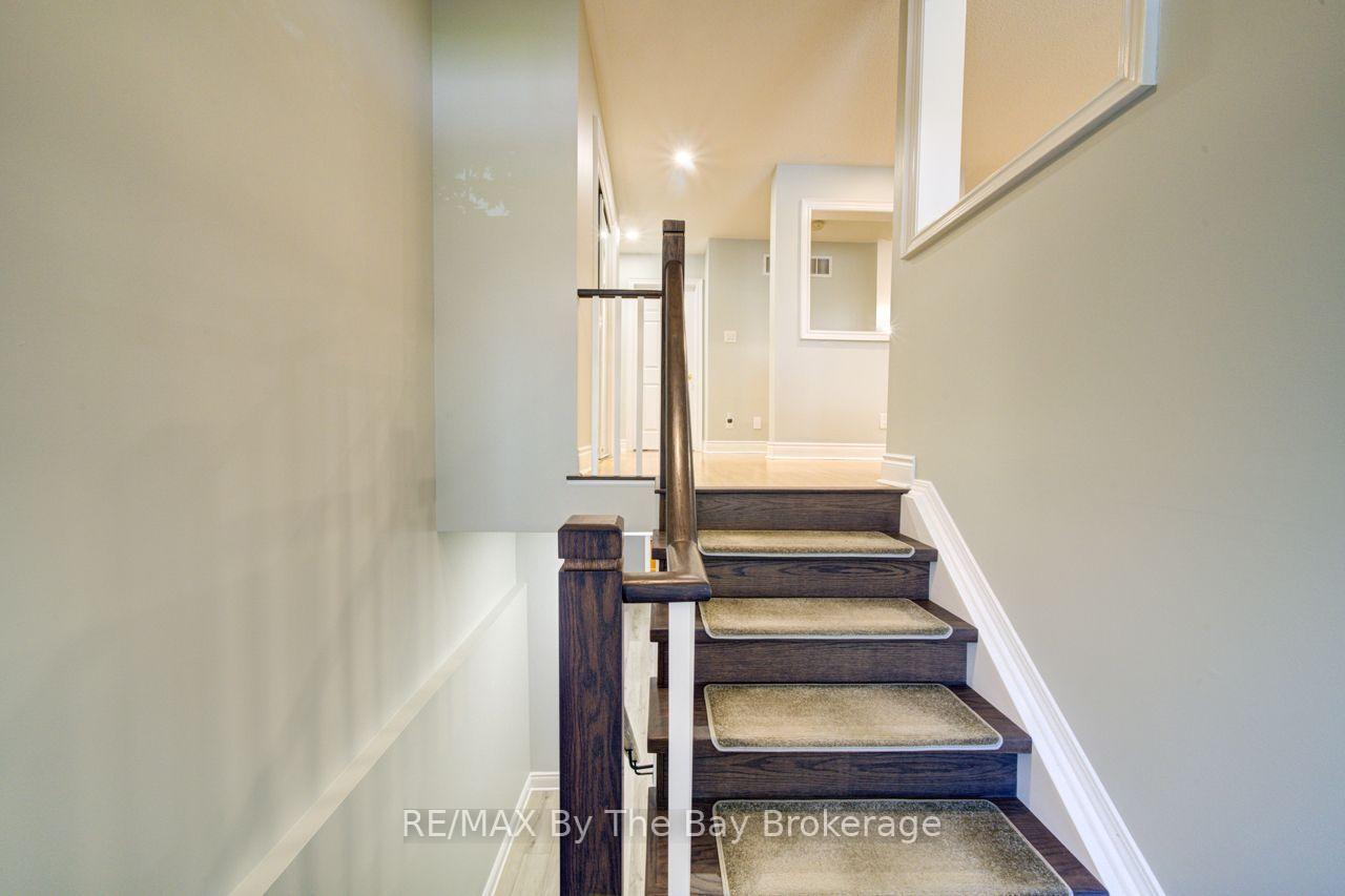 Photo 25 of 45 Rose Valley Way, Wasaga Beach — HOMEH