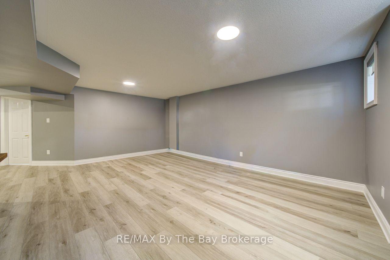 Photo 29 of 45 Rose Valley Way, Wasaga Beach — HOMEH