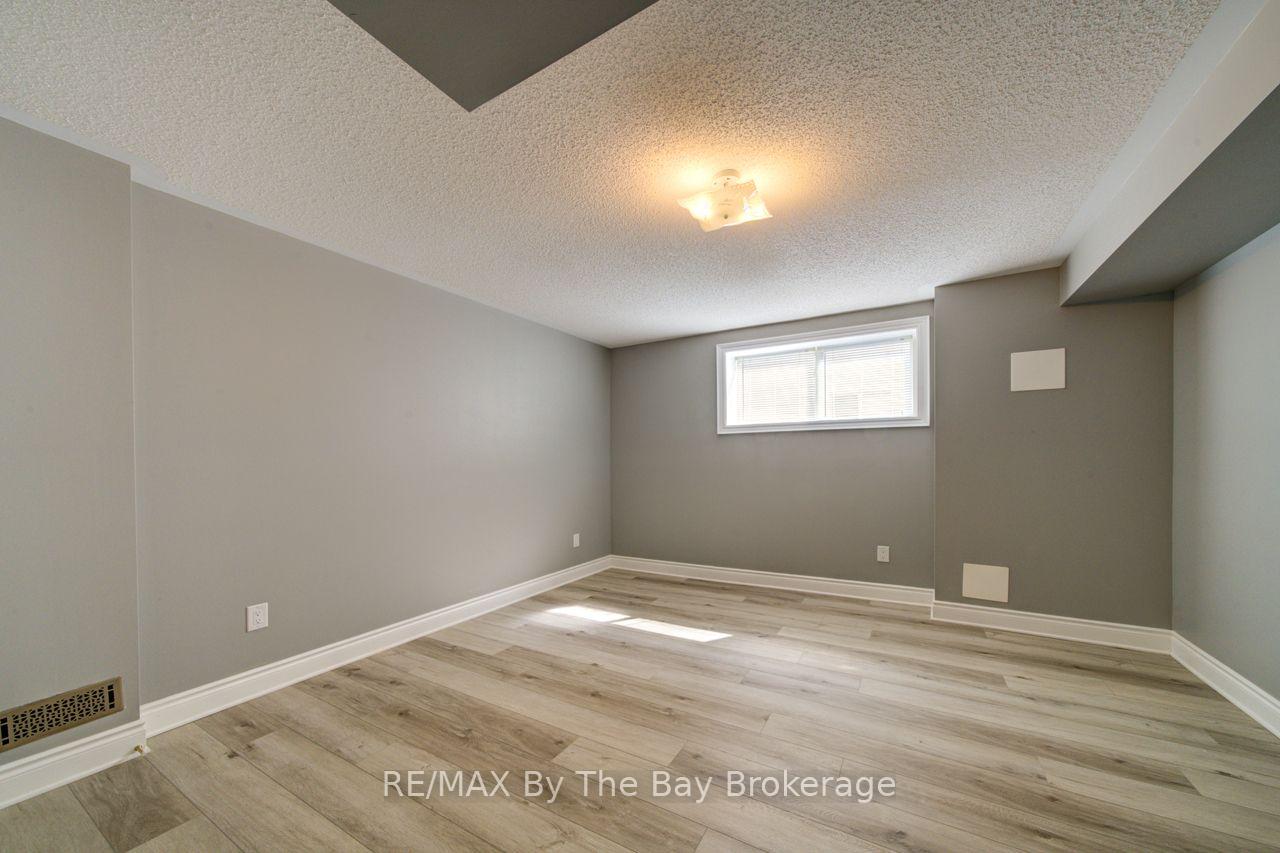 Photo 31 of 45 Rose Valley Way, Wasaga Beach — HOMEH