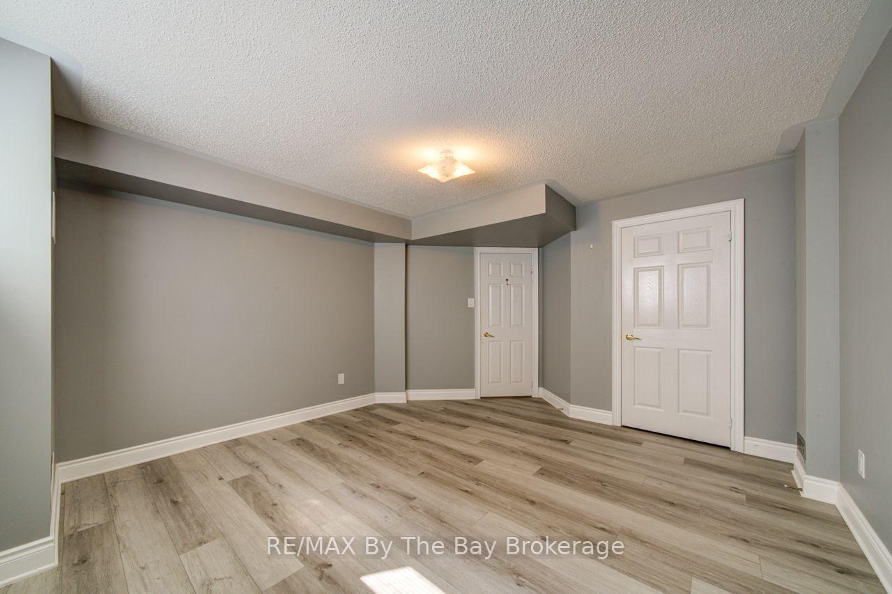 Photo 33 of 45 Rose Valley Way, Wasaga Beach — HOMEH