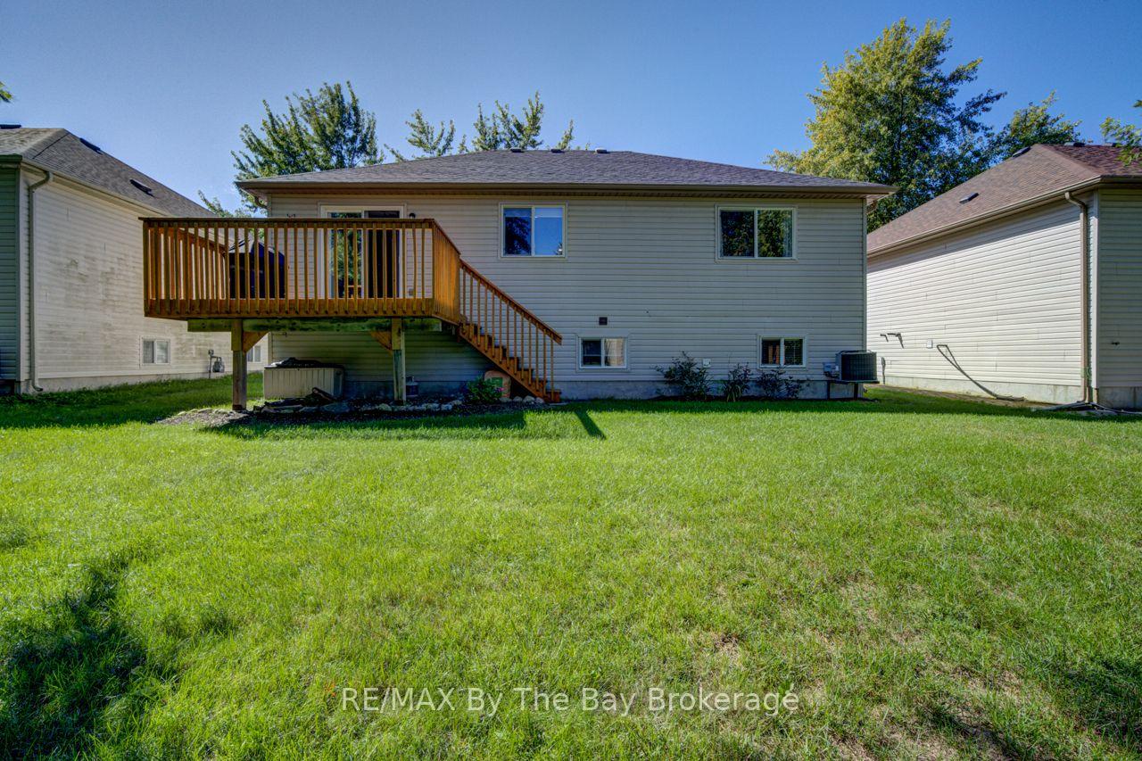 Photo 36 of 45 Rose Valley Way, Wasaga Beach — HOMEH