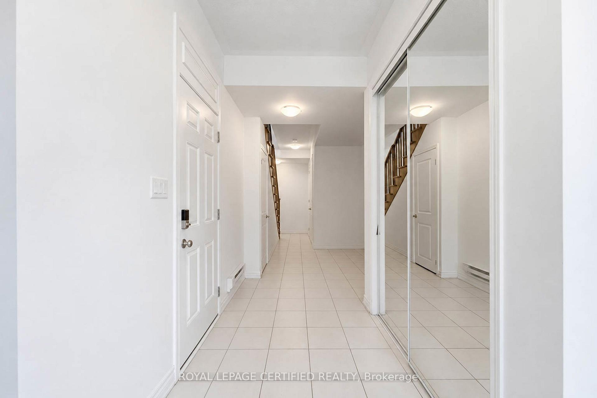 Photo 4 of 57 Keppel Circle, Brampton, Northwest Brampton — HOMEH