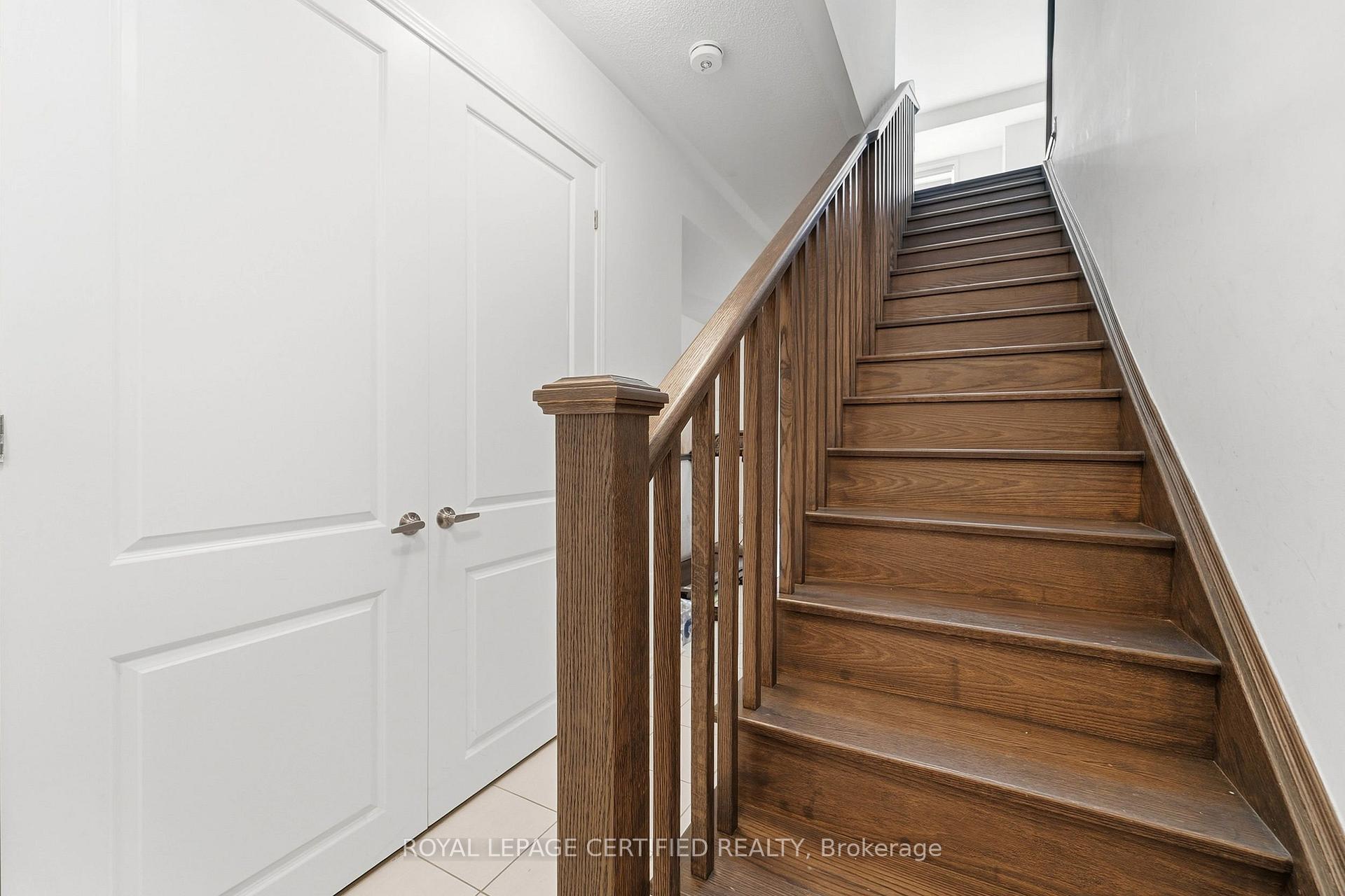 Photo 5 of 57 Keppel Circle, Brampton, Northwest Brampton — HOMEH