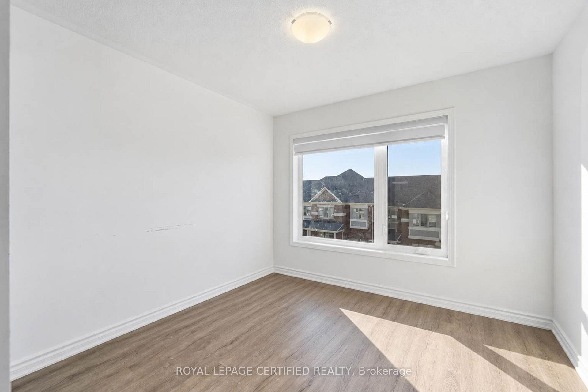 Photo 16 of 57 Keppel Circle, Brampton, Northwest Brampton — HOMEH