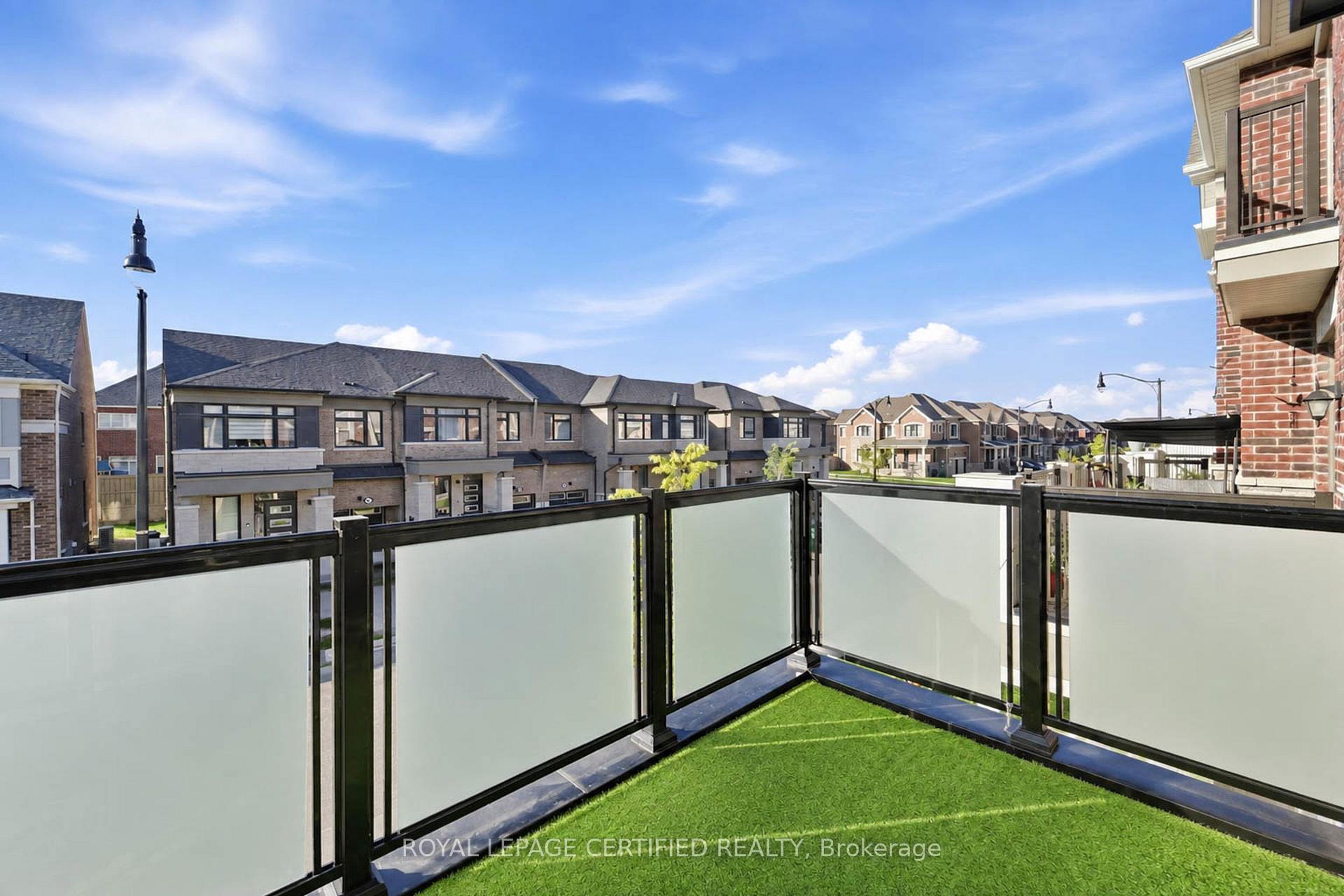 Photo 19 of 57 Keppel Circle, Brampton, Northwest Brampton — HOMEH