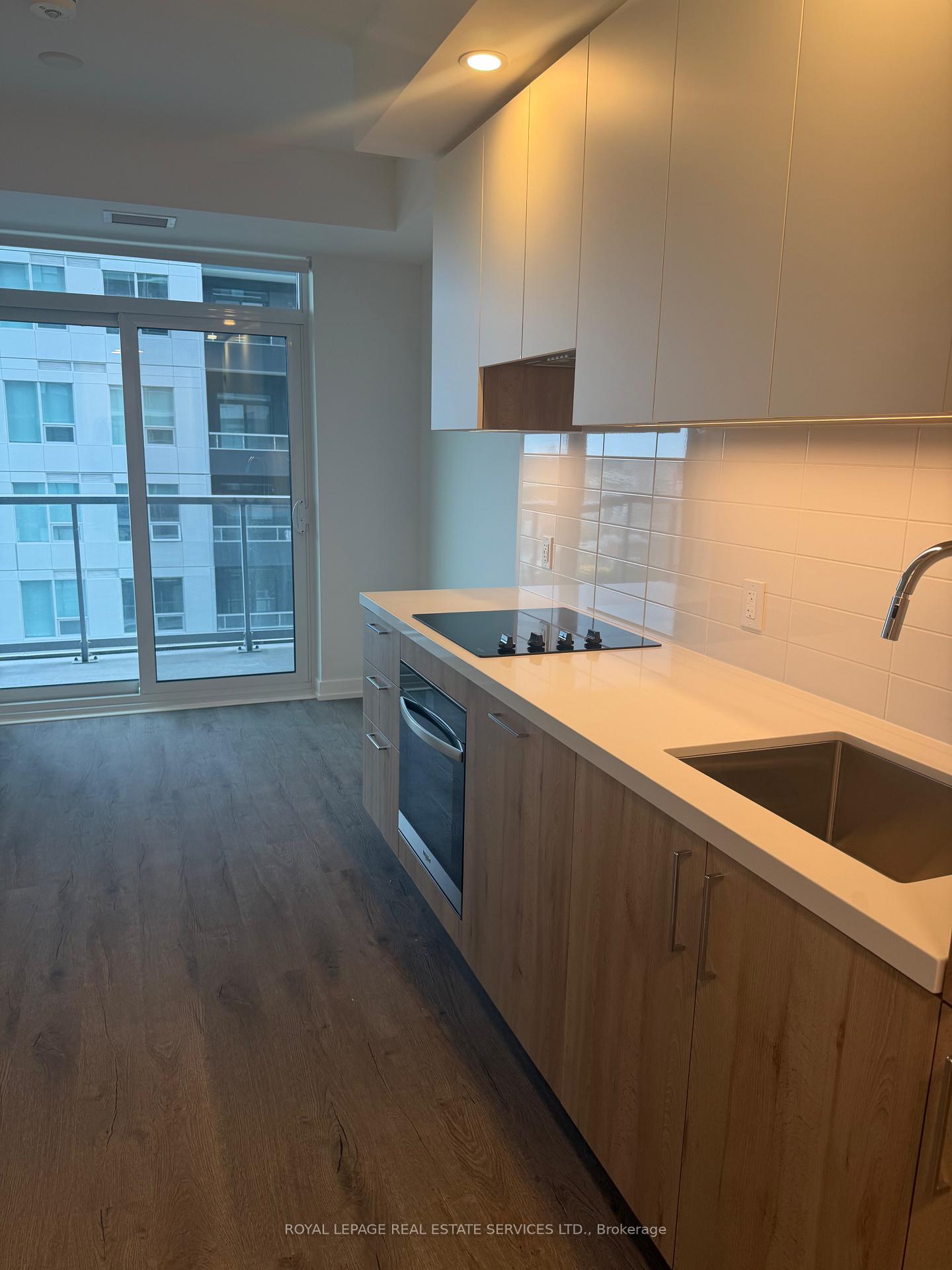 Photo 7 of Unit 1307, 5 Meadowvale Road, Vaughan, Vaughan Corporate Centre — HOMEH