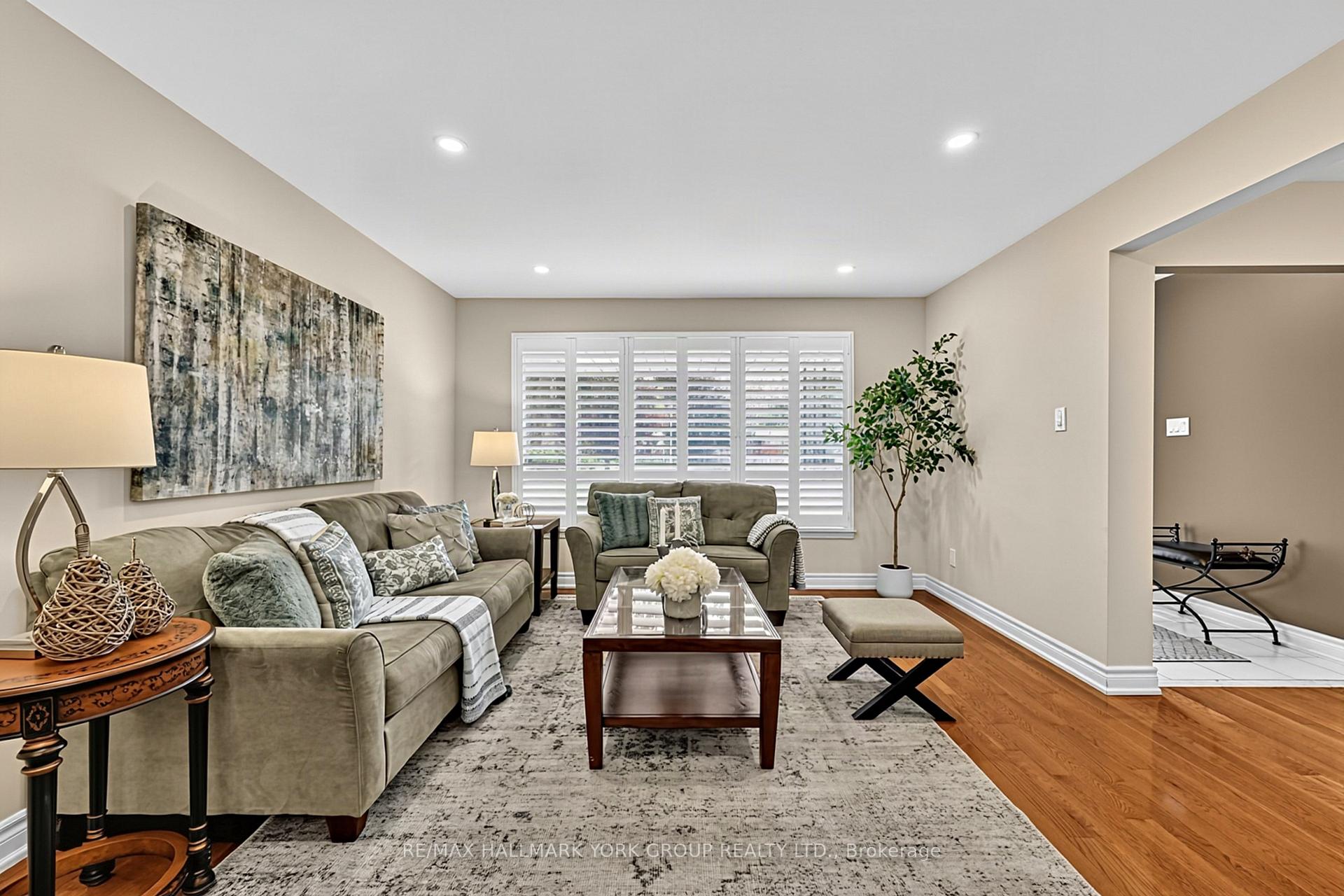 Photo 7 of 93 Julia Court, Newmarket, Central Newmarket — HOMEH