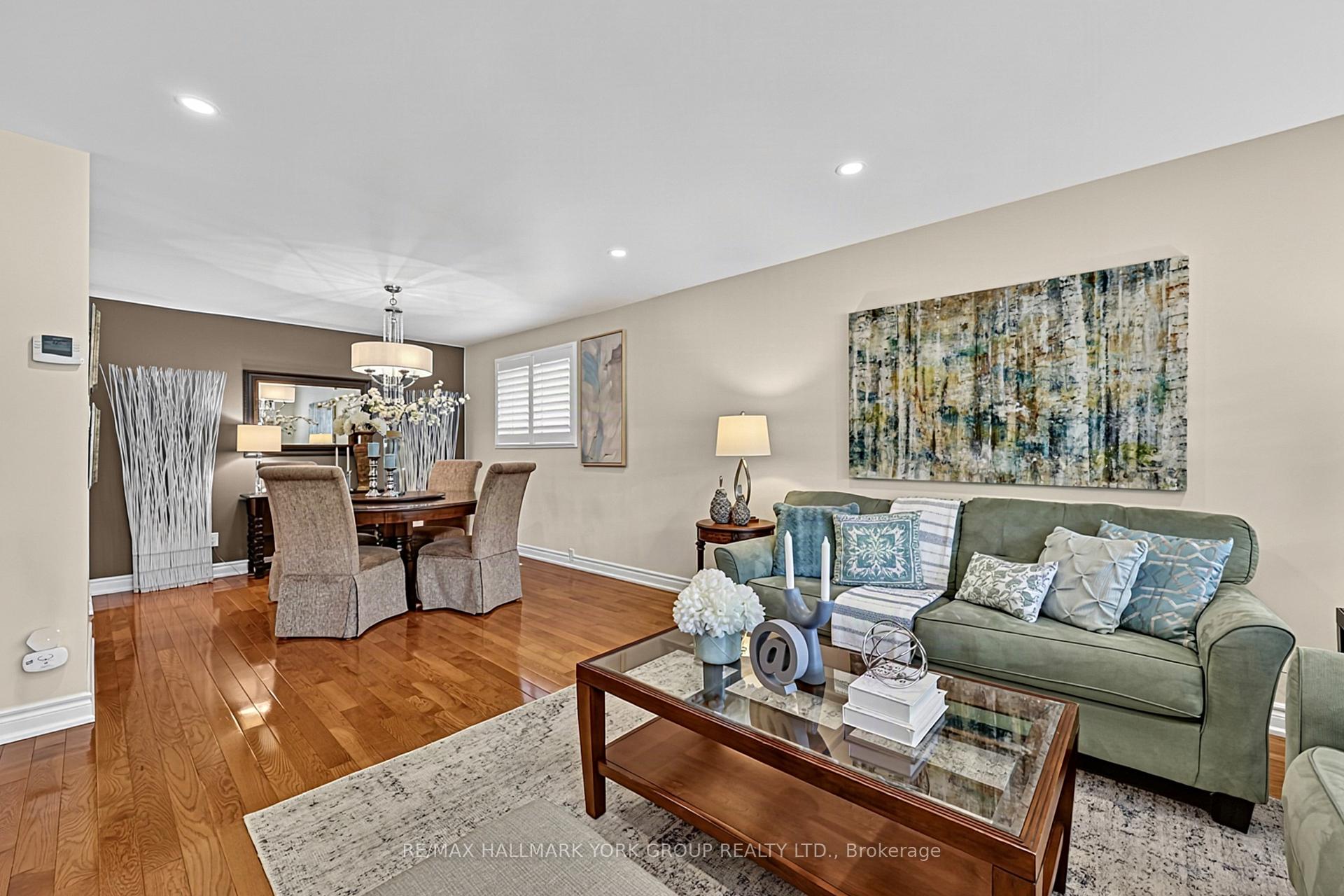 Photo 8 of 93 Julia Court, Newmarket, Central Newmarket — HOMEH