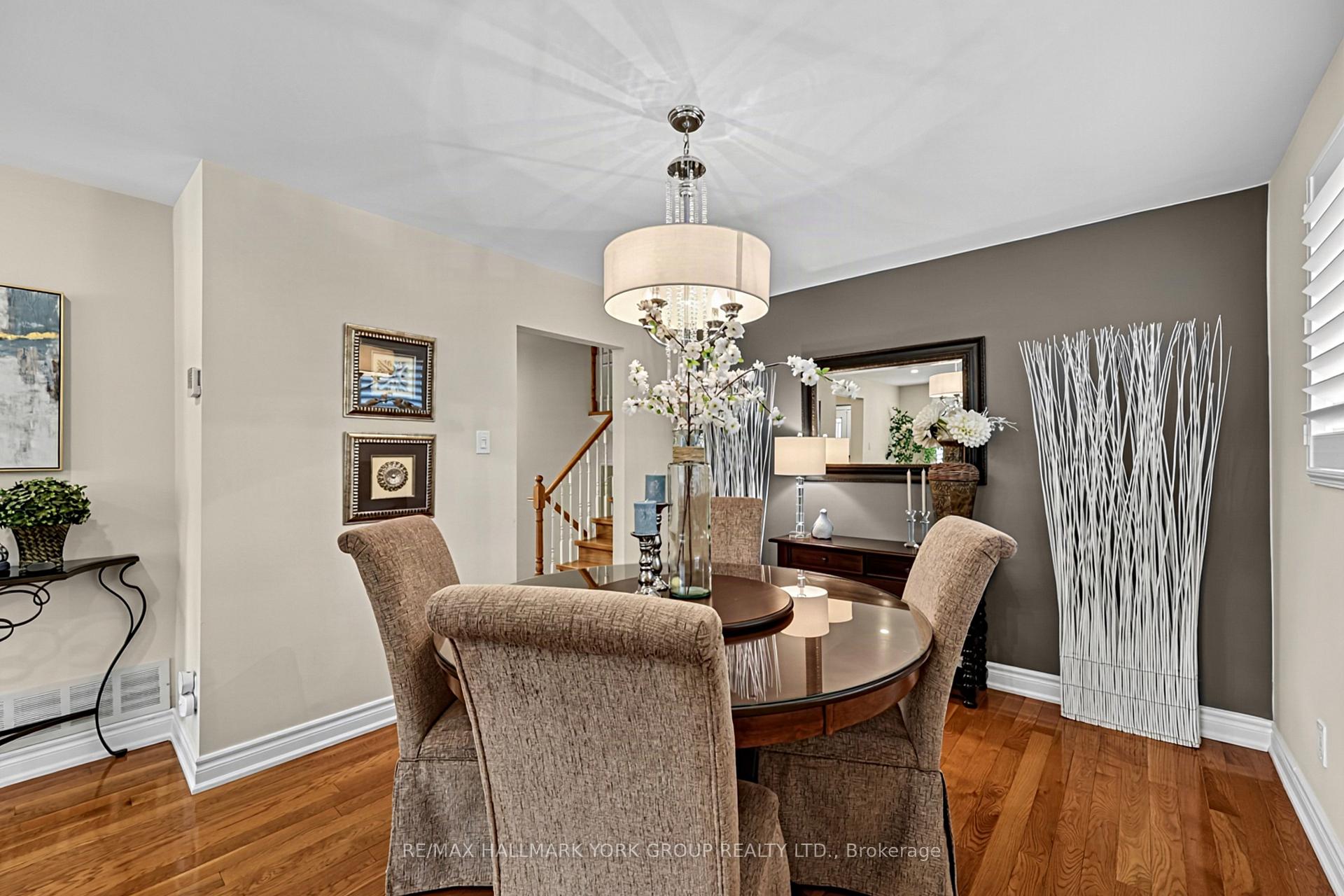 Photo 9 of 93 Julia Court, Newmarket, Central Newmarket — HOMEH