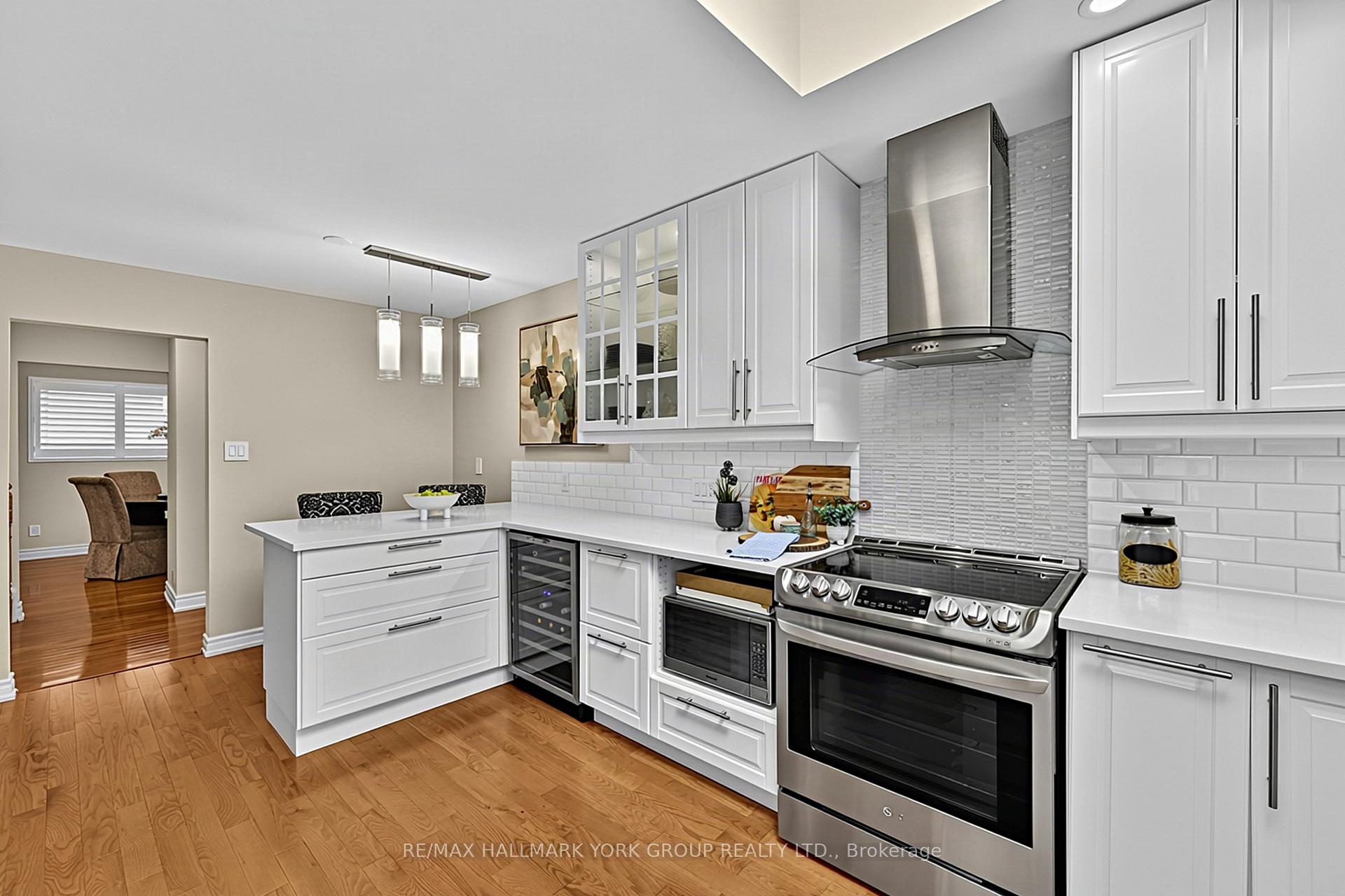 Photo 16 of 93 Julia Court, Newmarket, Central Newmarket — HOMEH