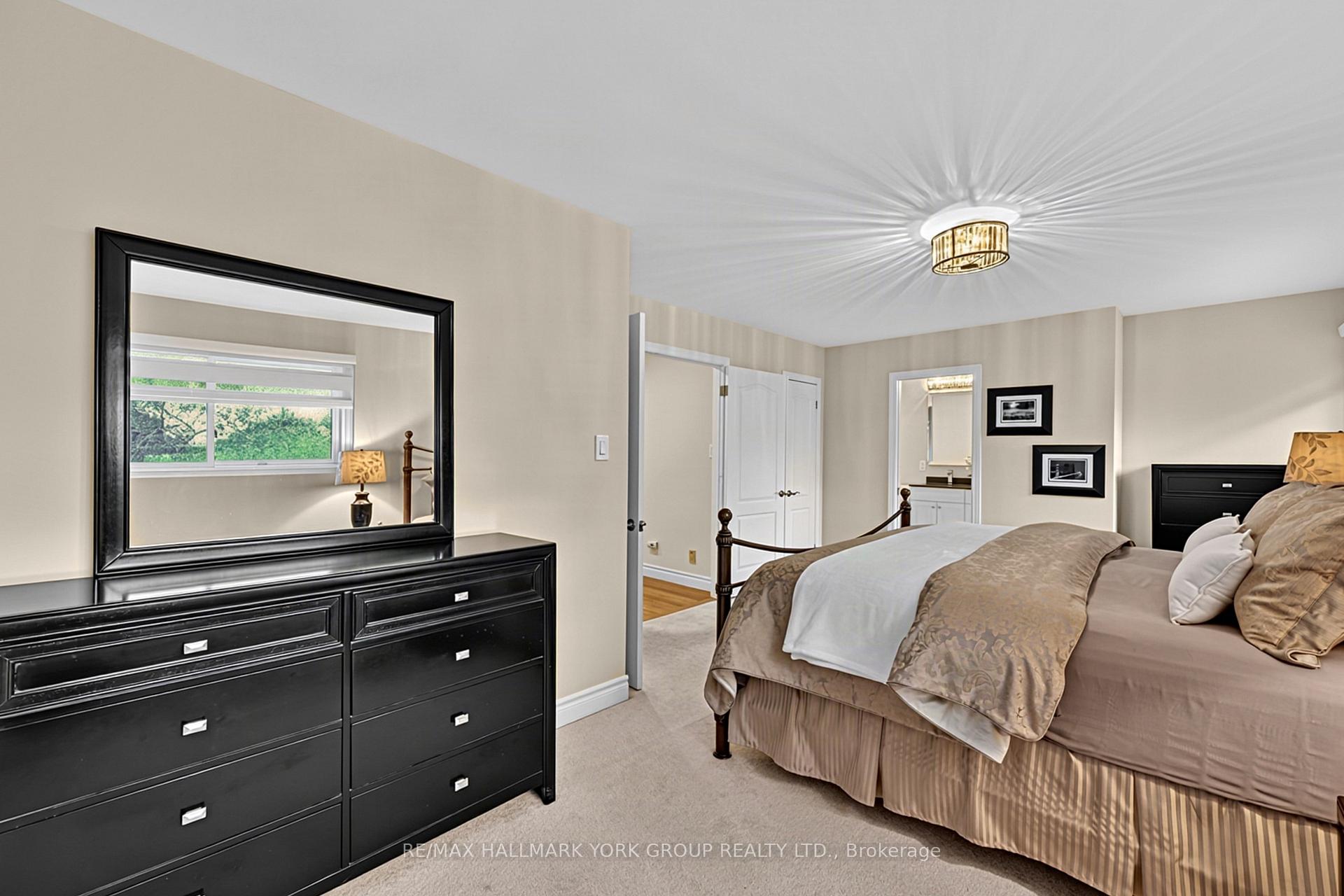 Photo 18 of 93 Julia Court, Newmarket, Central Newmarket — HOMEH