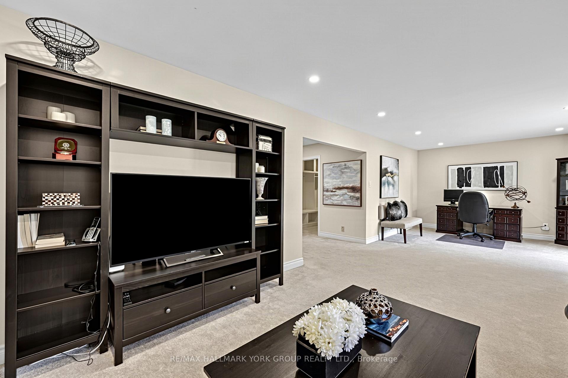 Photo 26 of 93 Julia Court, Newmarket, Central Newmarket — HOMEH