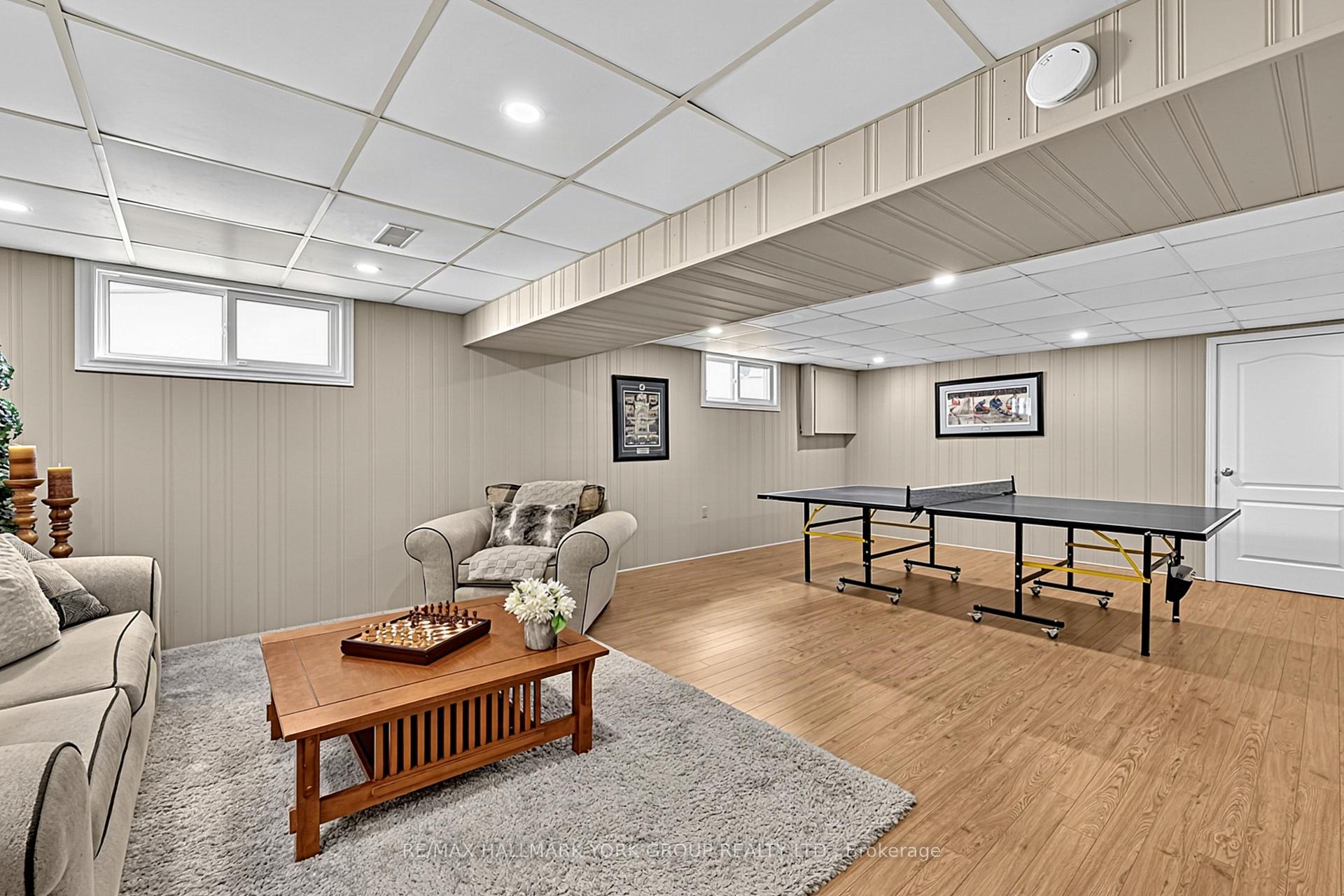 Photo 32 of 93 Julia Court, Newmarket, Central Newmarket — HOMEH