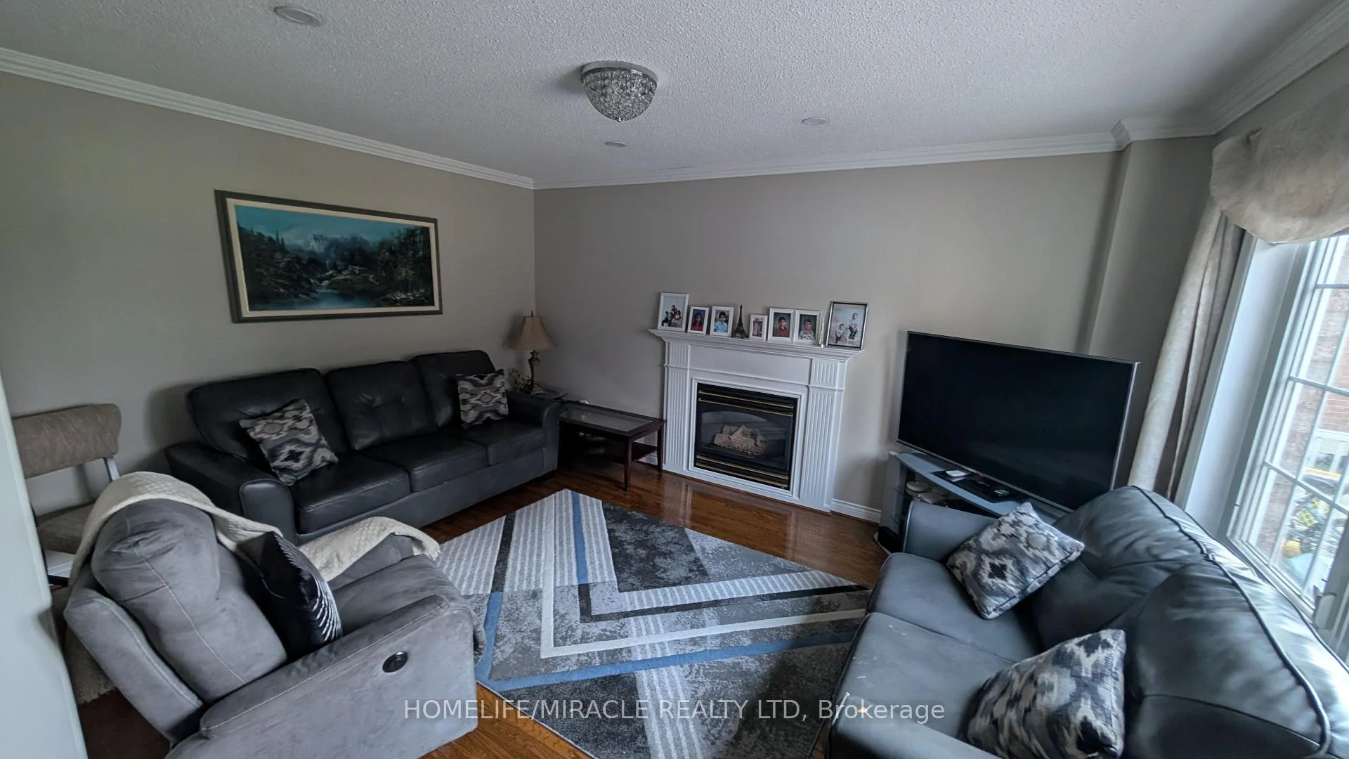 Photo 2 of Unit Basement, 65 Timber Lane, Vaughan, East Woodbridge — HOMEH