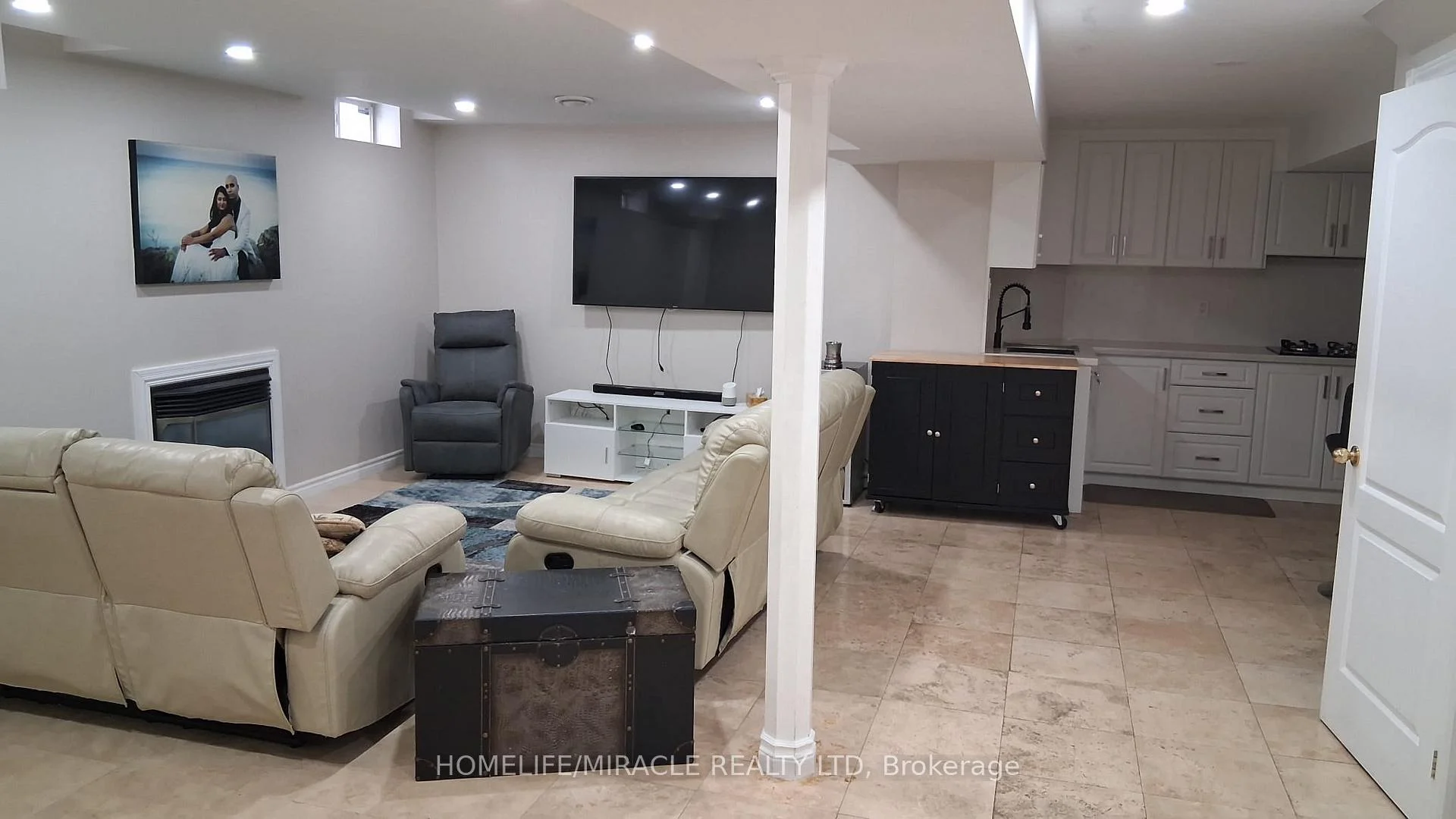 Photo 7 of Unit Basement, 65 Timber Lane, Vaughan, East Woodbridge — HOMEH
