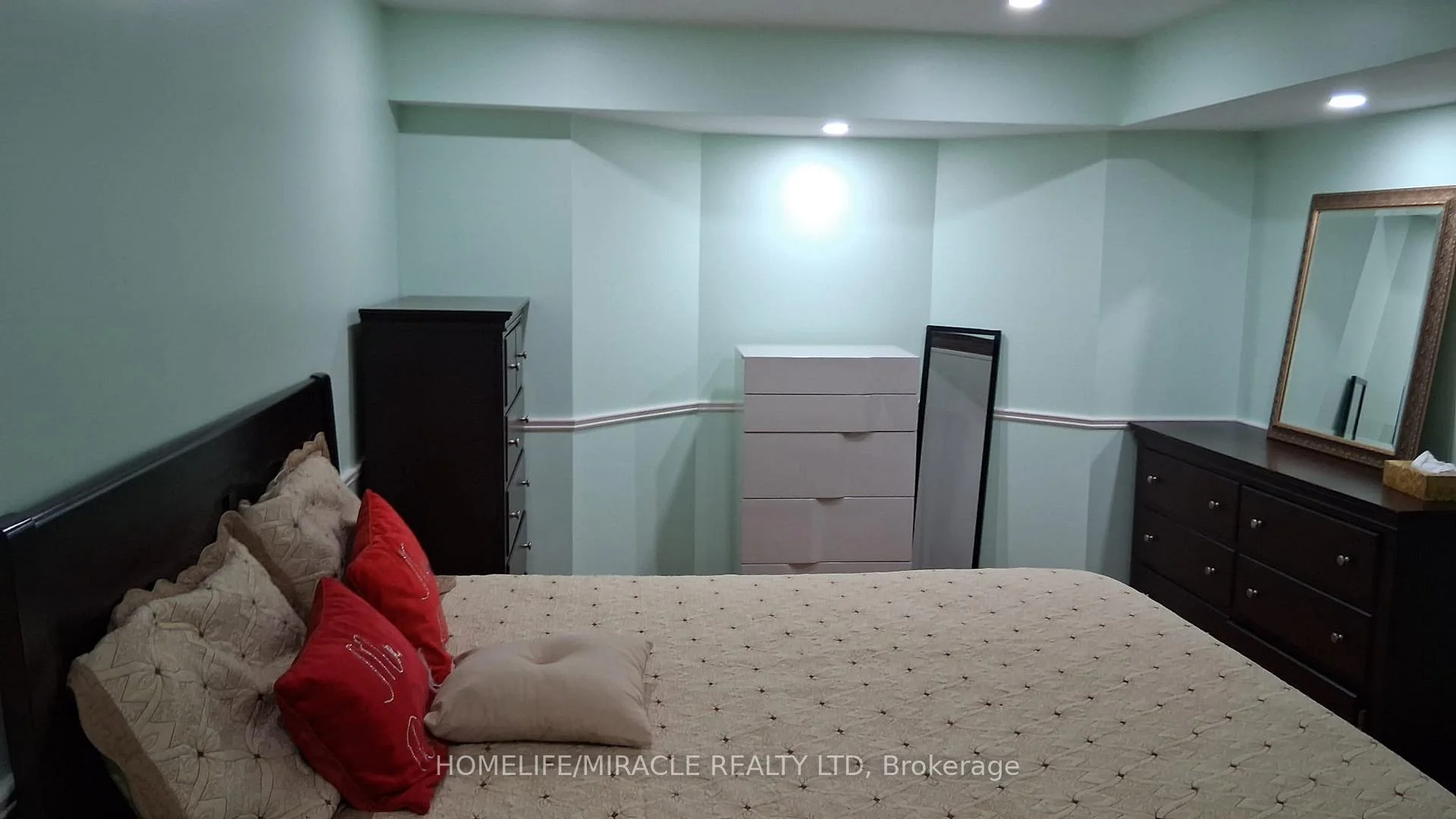 Photo 12 of Unit Basement, 65 Timber Lane, Vaughan, East Woodbridge — HOMEH