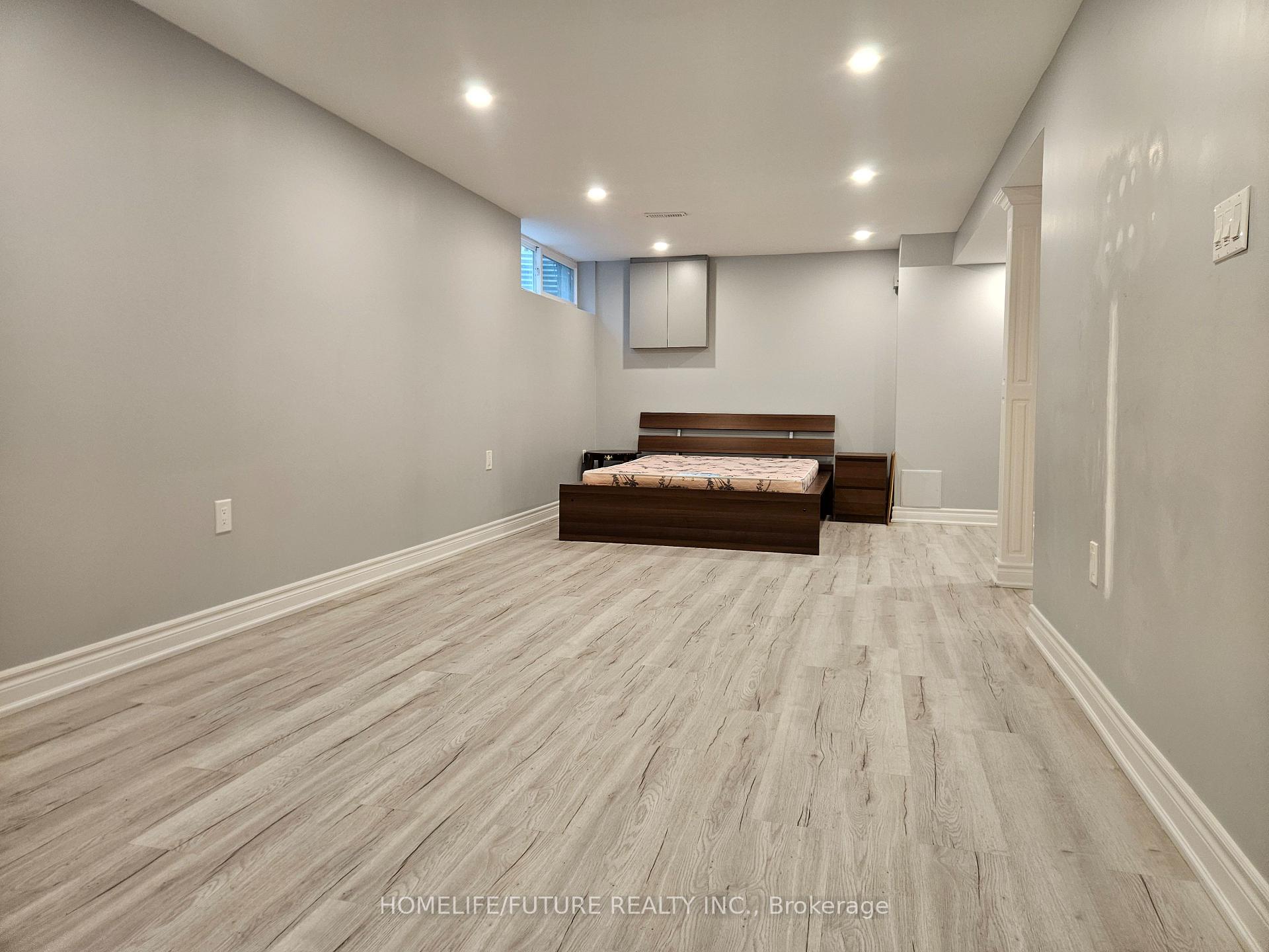 Photo 30 of 27 Ringwood Crescent, North York, Henry Farm — HOMEH