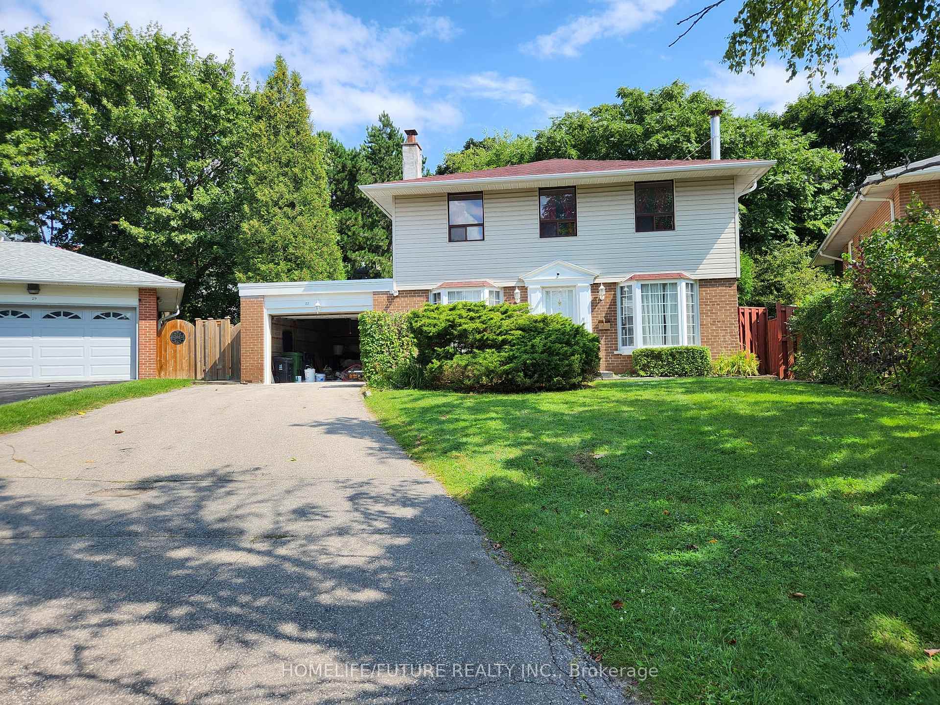 Photo 31 of 27 Ringwood Crescent, North York, Henry Farm — HOMEH