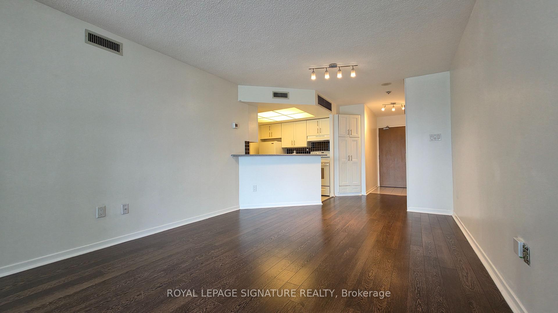 Photo 8 of Unit 2019, 1001 Bay Street, Toronto, Bay Street Corridor — HOMEH