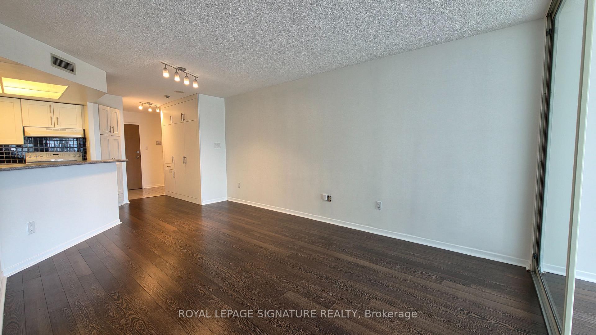 Photo 9 of Unit 2019, 1001 Bay Street, Toronto, Bay Street Corridor — HOMEH
