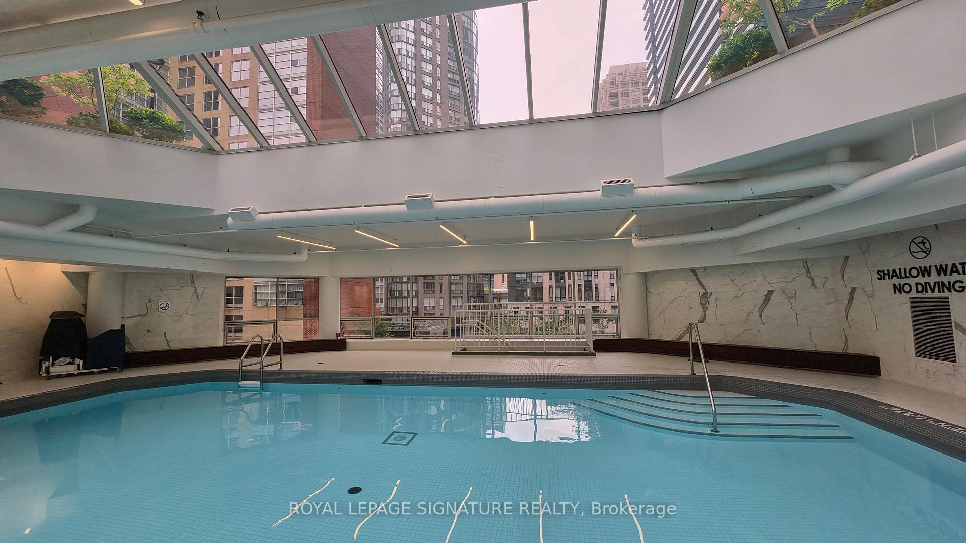 Photo 16 of Unit 2019, 1001 Bay Street, Toronto, Bay Street Corridor — HOMEH