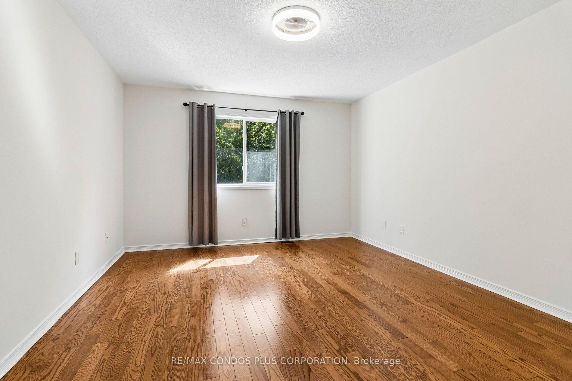 Photo 21 of 41 Maroon Drive, Richmond Hill, Oak Ridges Lake Wilcox — HOMEH
