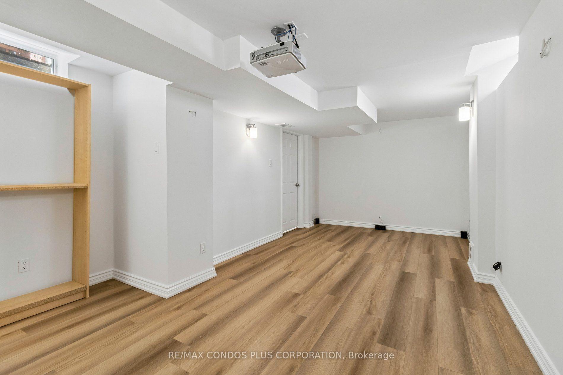 Photo 31 of 41 Maroon Drive, Richmond Hill, Oak Ridges Lake Wilcox — HOMEH