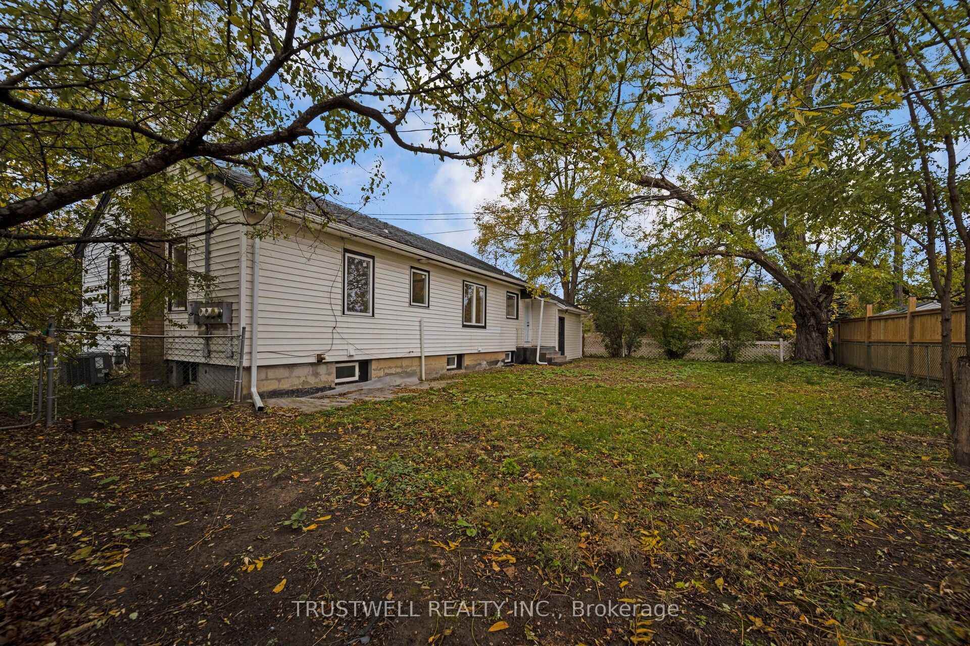 Photo 50 of 5 Meadowvale Drive, St. Catharines, Lakeport — HOMEH