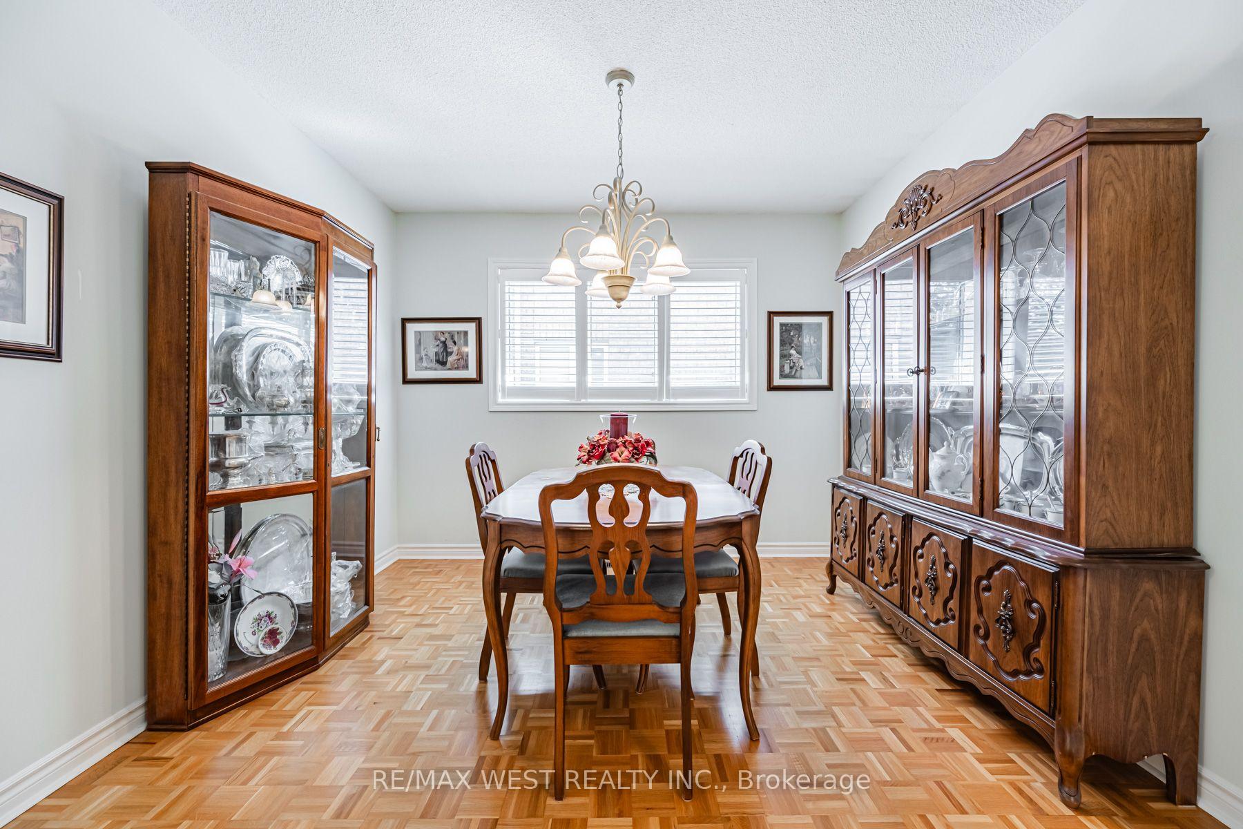 Photo 17 of 382 Melville Avenue, Vaughan, Maple — HOMEH