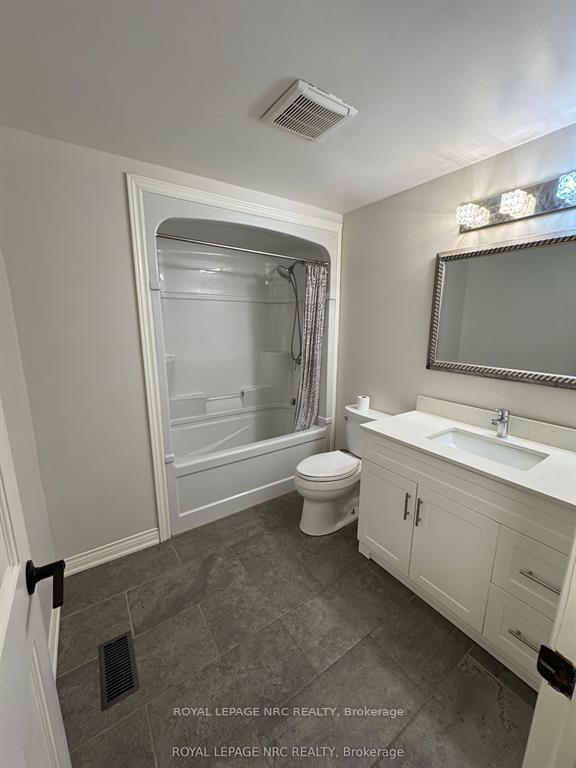 Photo 13 of 7 Blue Spruce Court, St. Catharines, Lakeport — HOMEH