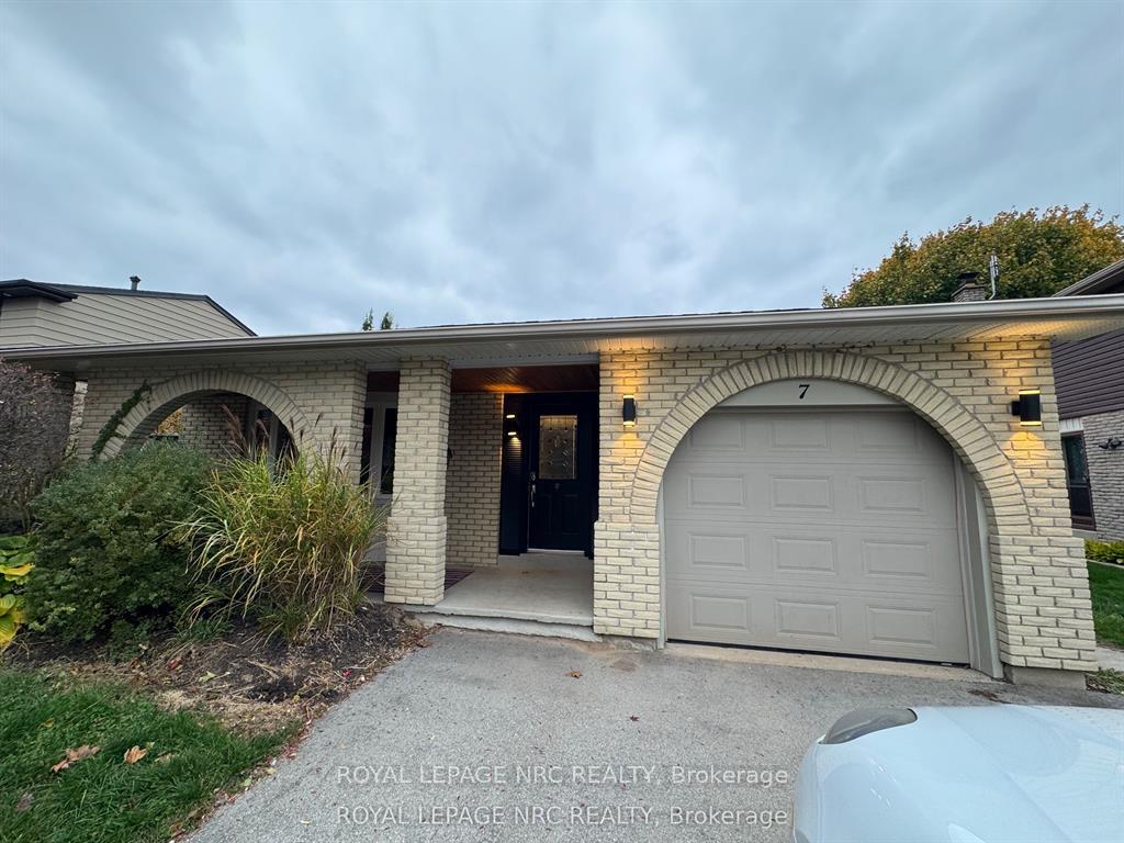 Photo 24 of 7 Blue Spruce Court, St. Catharines, Lakeport — HOMEH